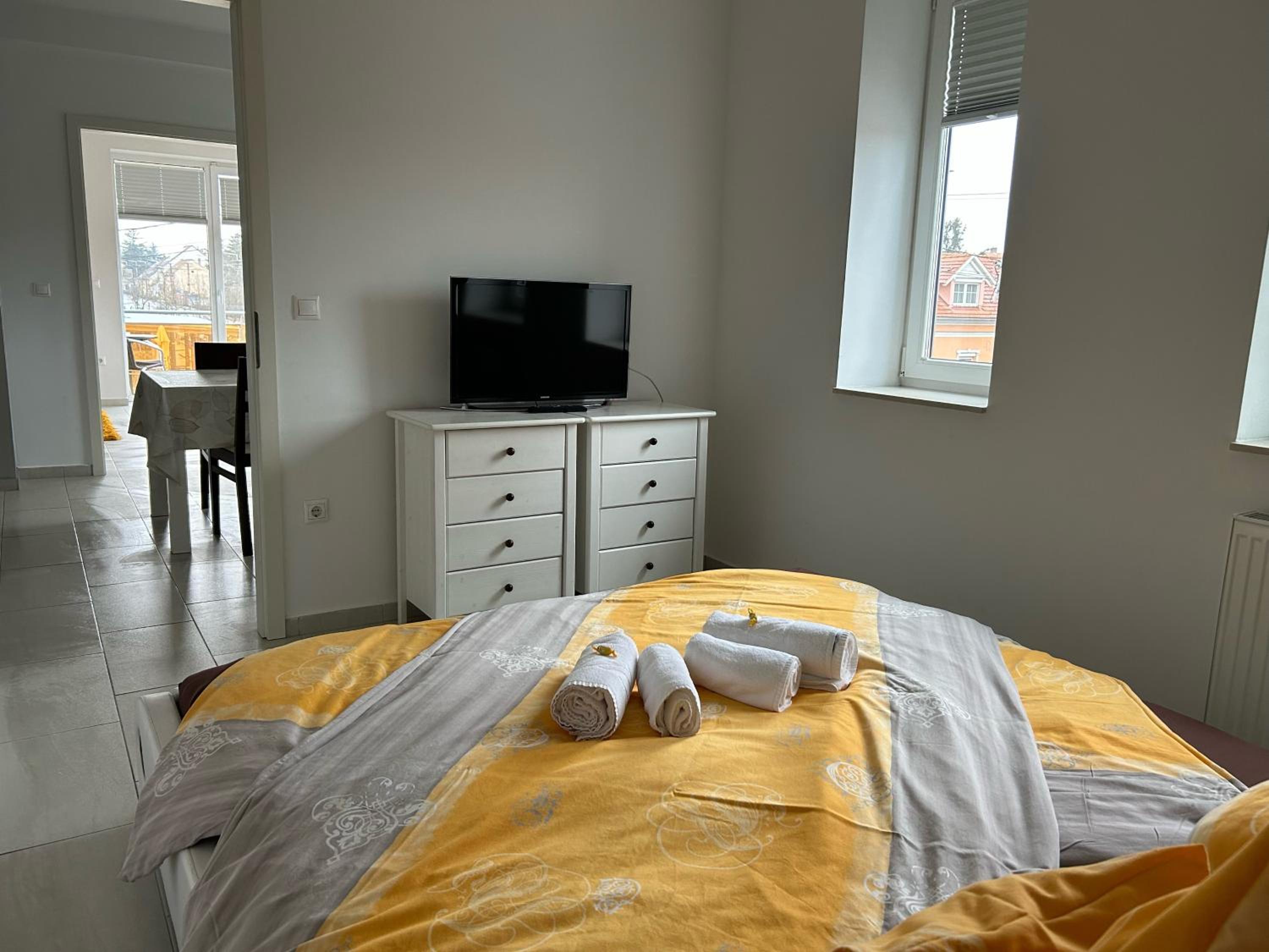 Azúr Ház Viola Apartman view 4