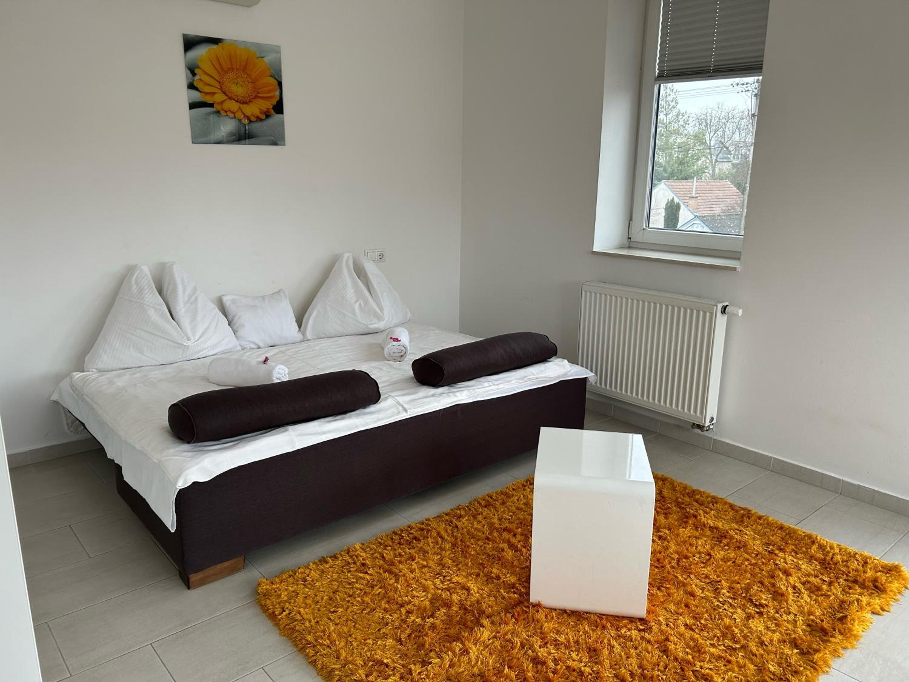 Azúr Ház Viola Apartman view 5