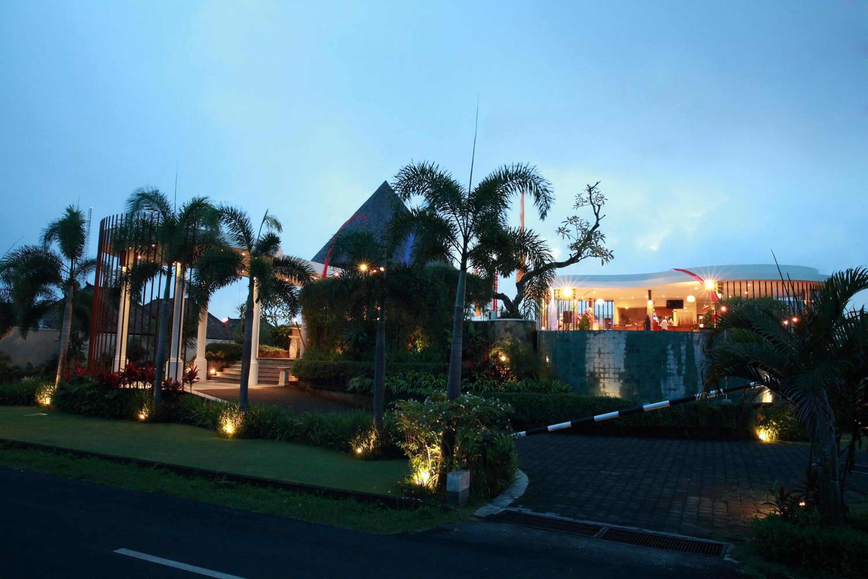 Mahagiri Villas & Spa Dreamland