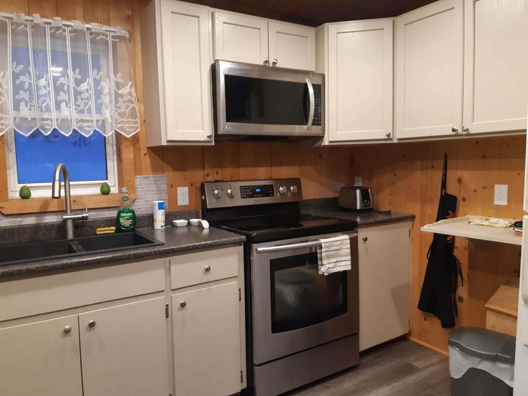 Big Axe Bed & Breakfast