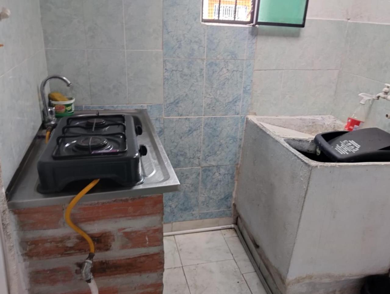 apartamento familiar o dos personas en cama separadas con cocina
