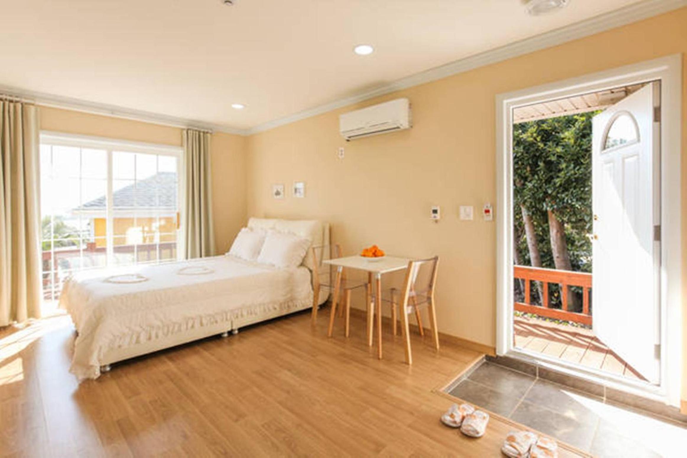 Jubilee Chalet