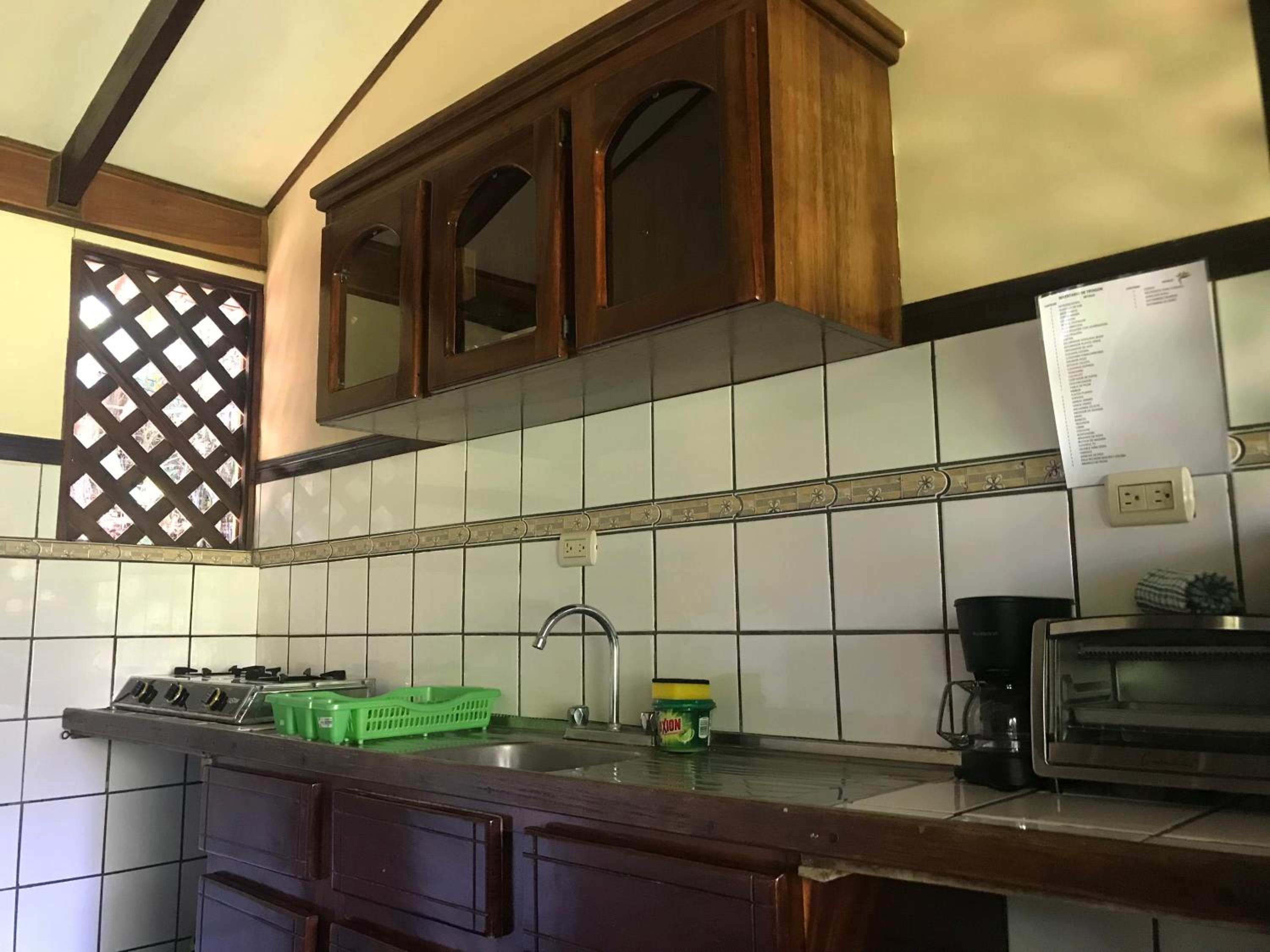 FLOR DE PARAISO BUNGALOWS