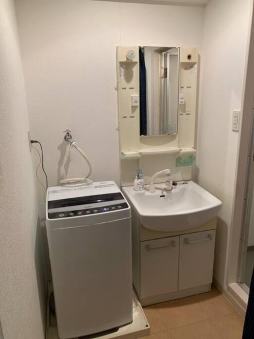 ２ beds. Comfortable . Dotonbori / Kuromon Market.