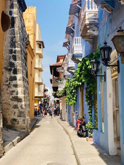 Apartamento 603 Cartagena Bocagrande a 1 cuadra de la playa