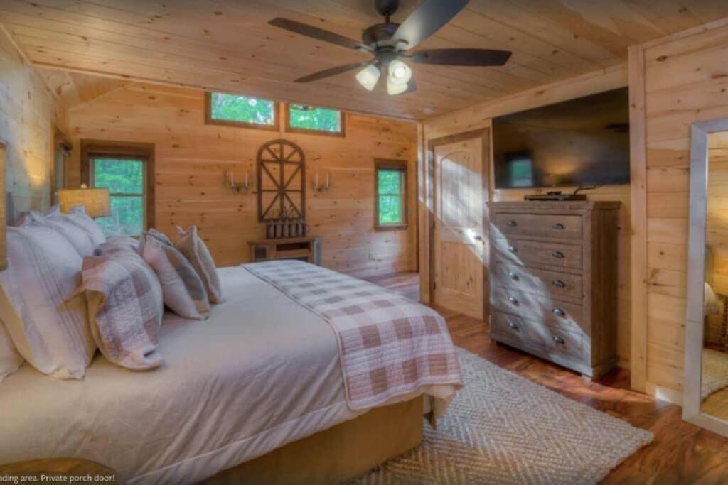 Sky High Lodge - Blue Ridge view 5
