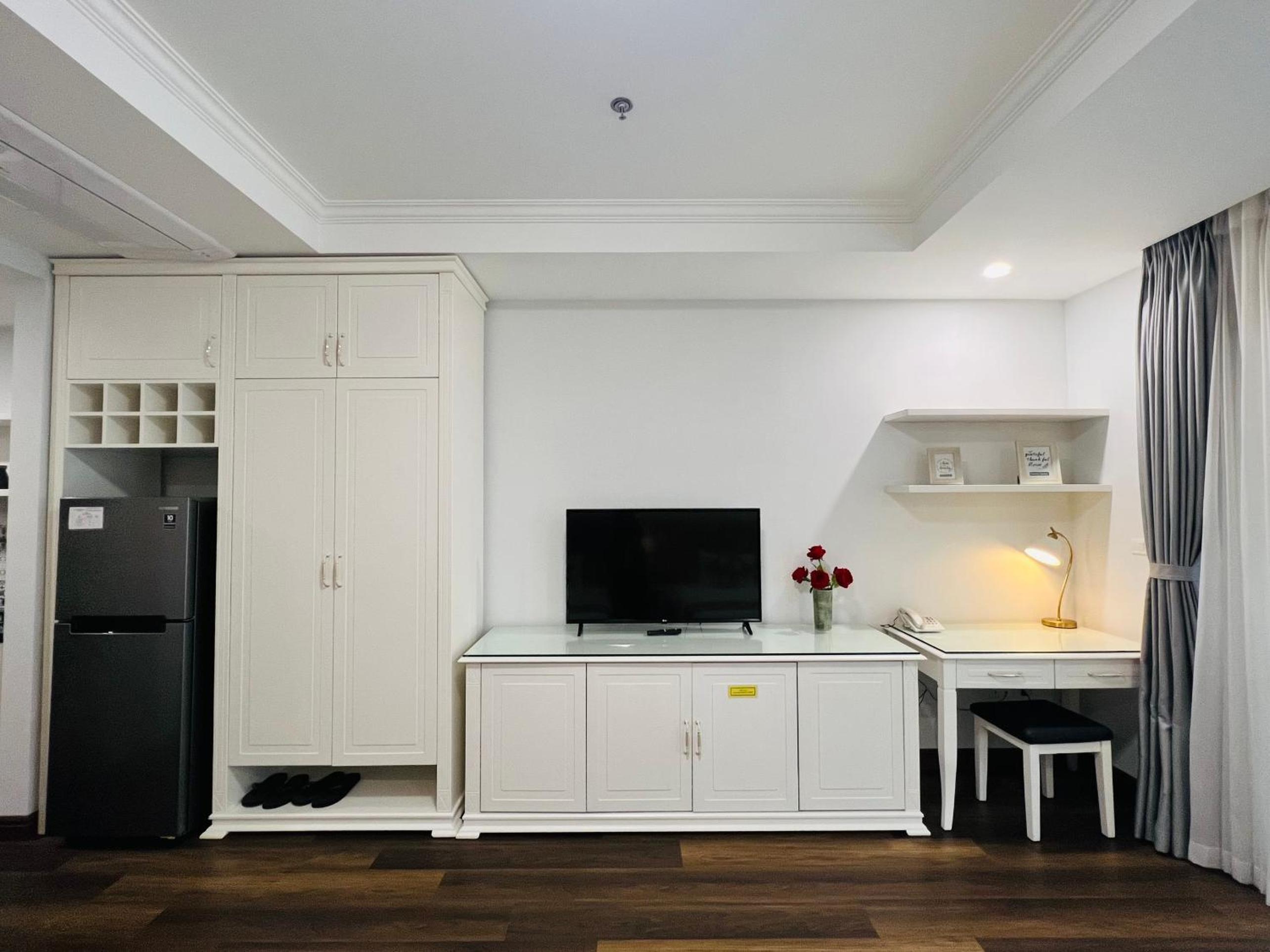 Branda Apartment & Hotel