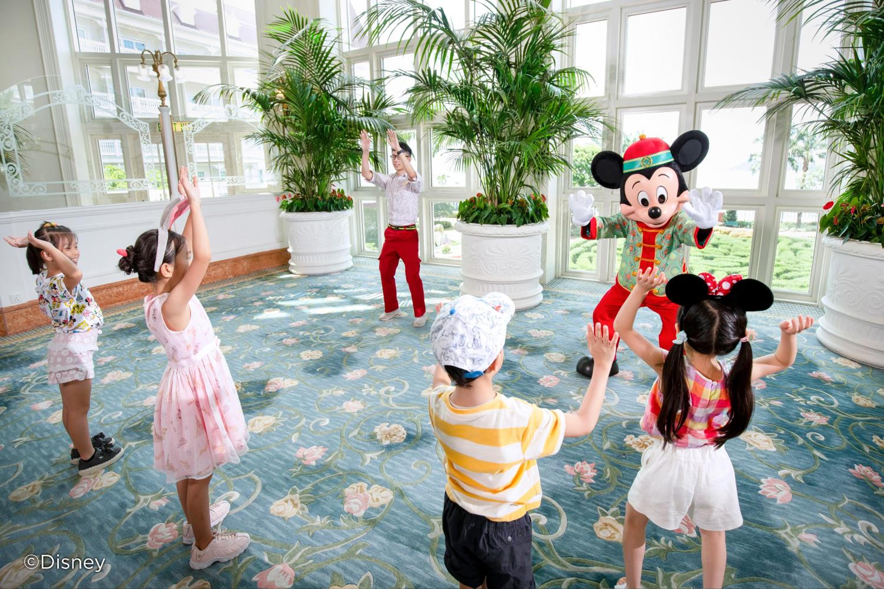 Hong Kong Disneyland Hotel