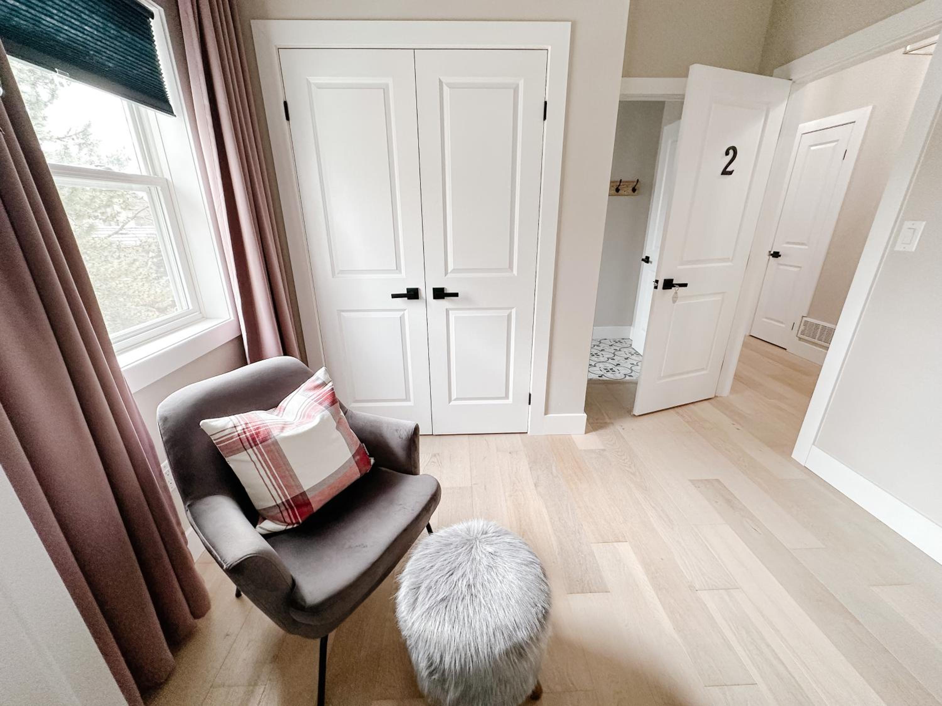 Inn On King Bed  Breakfast - Property Image 30