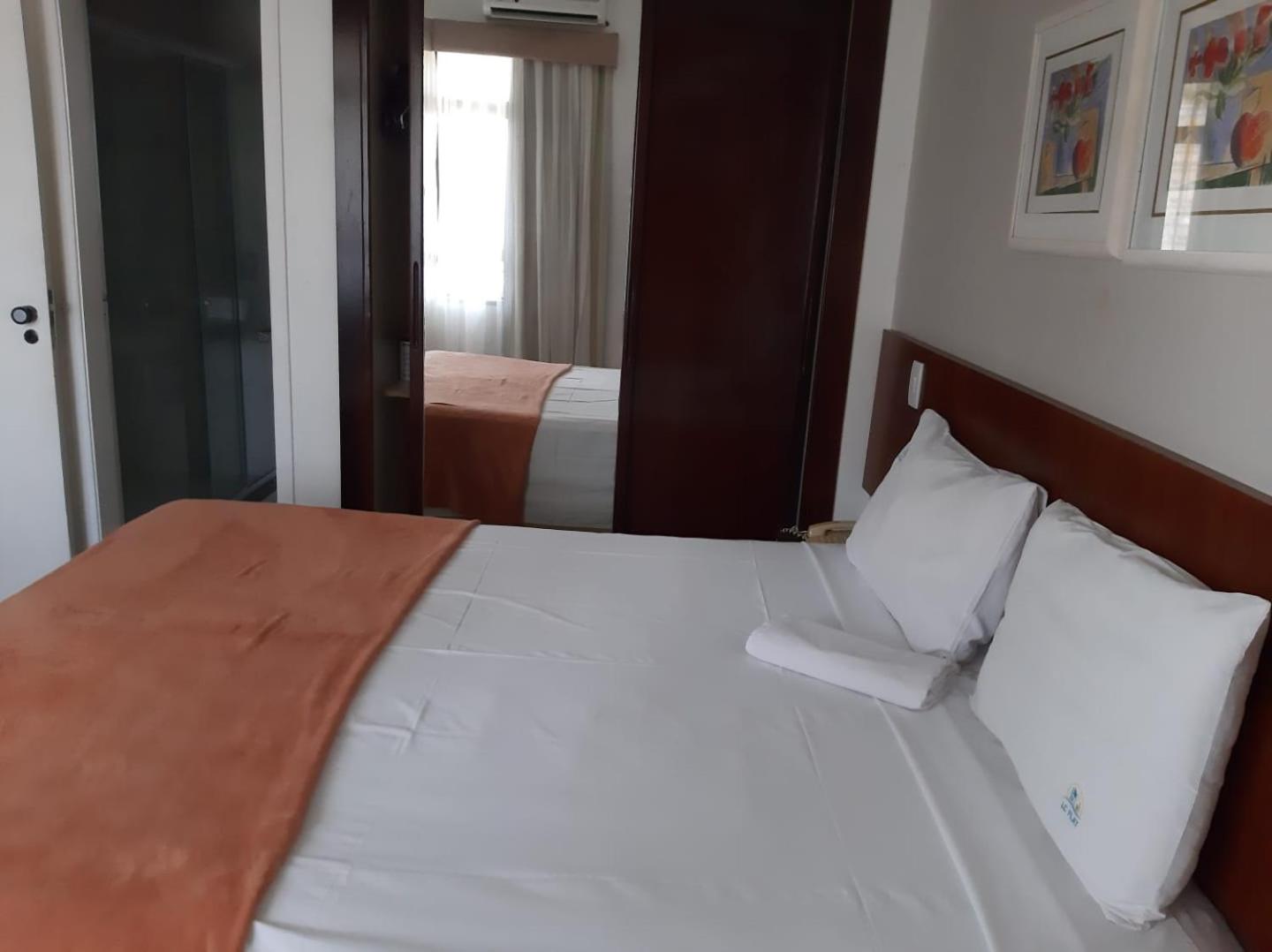Flat Golden Beira Mar 557
