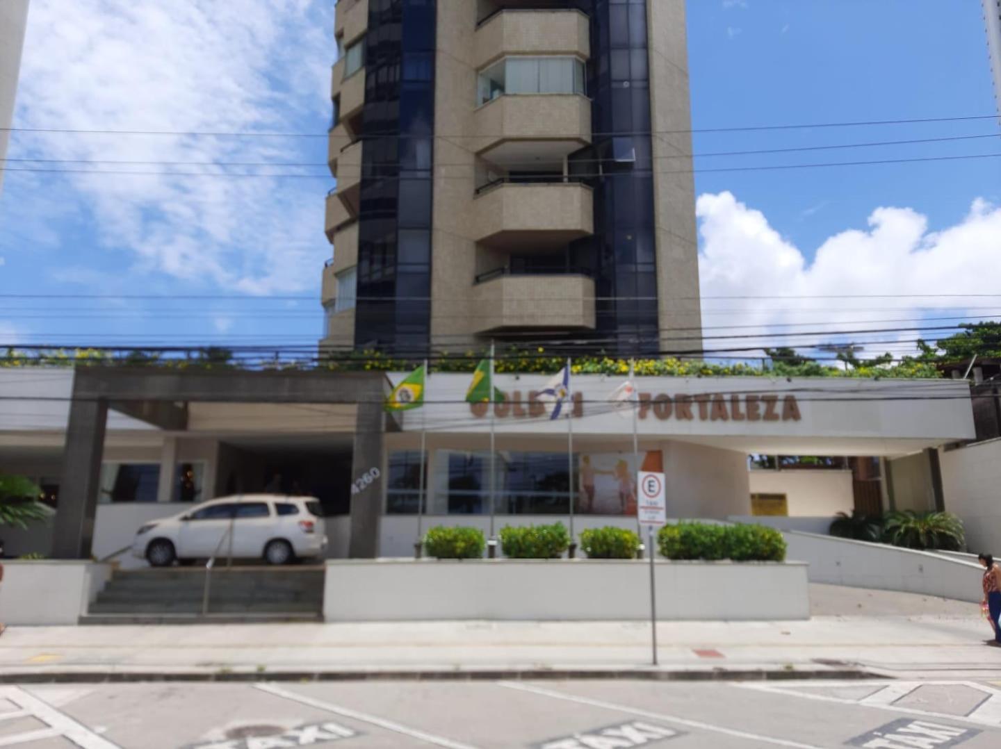 Flat Golden Beira Mar 557