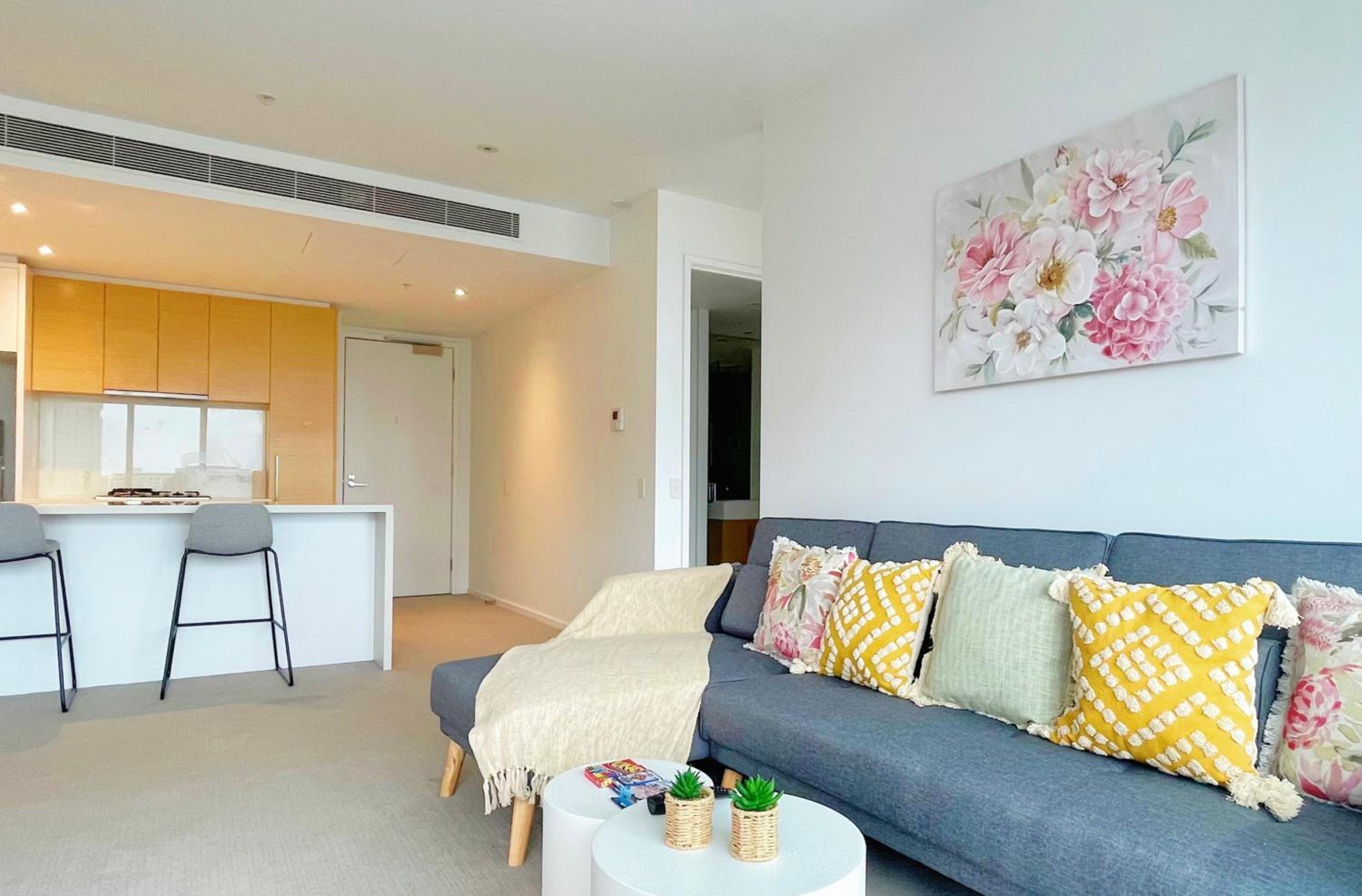 Prima Tower Apartment Face to Crown by GoodLive