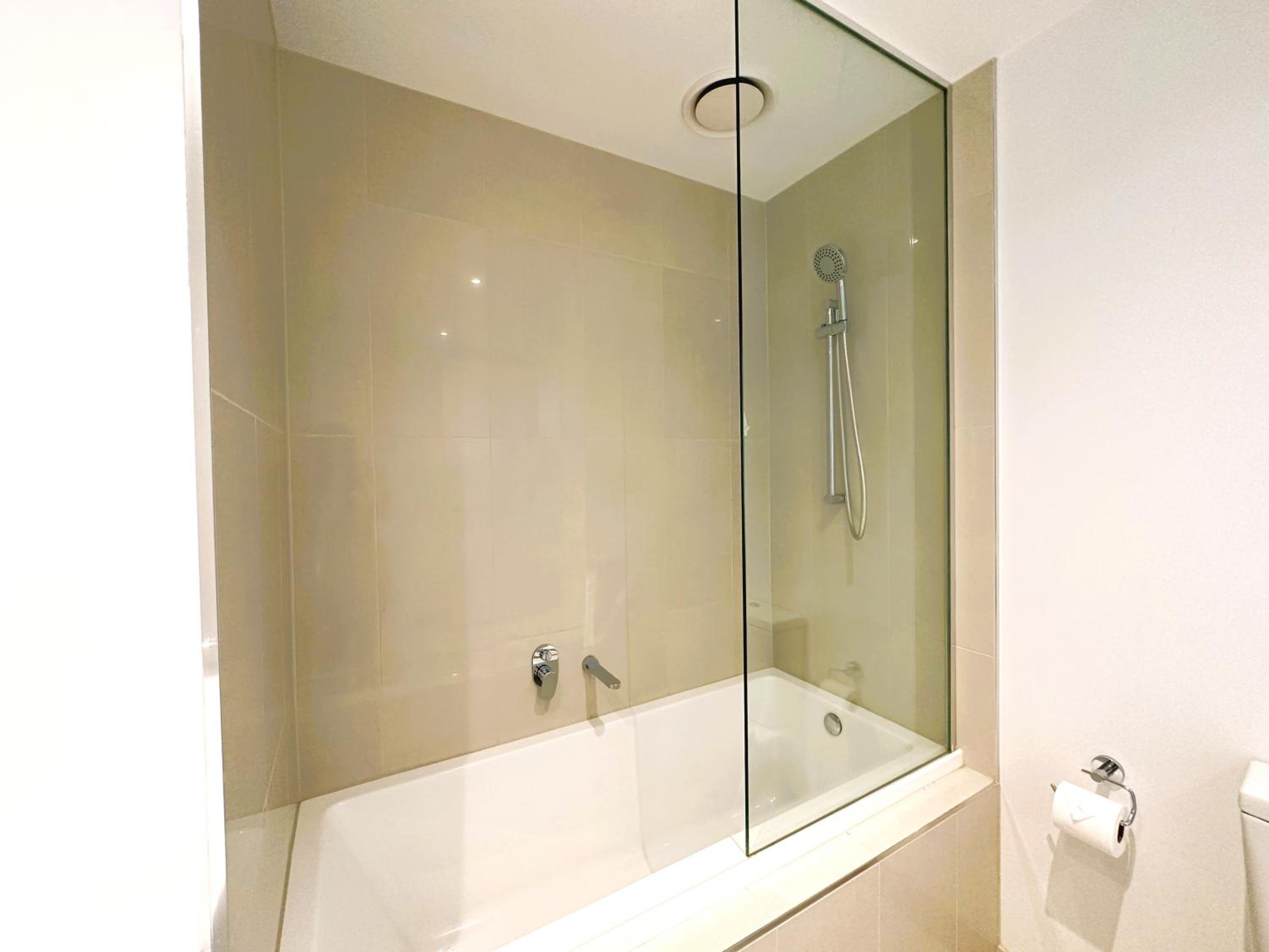 Prima Tower Apartment Face to Crown by GoodLive