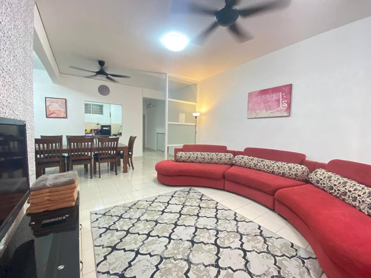Homestay Juta Mines Seri Kembangan Balakong photo 2