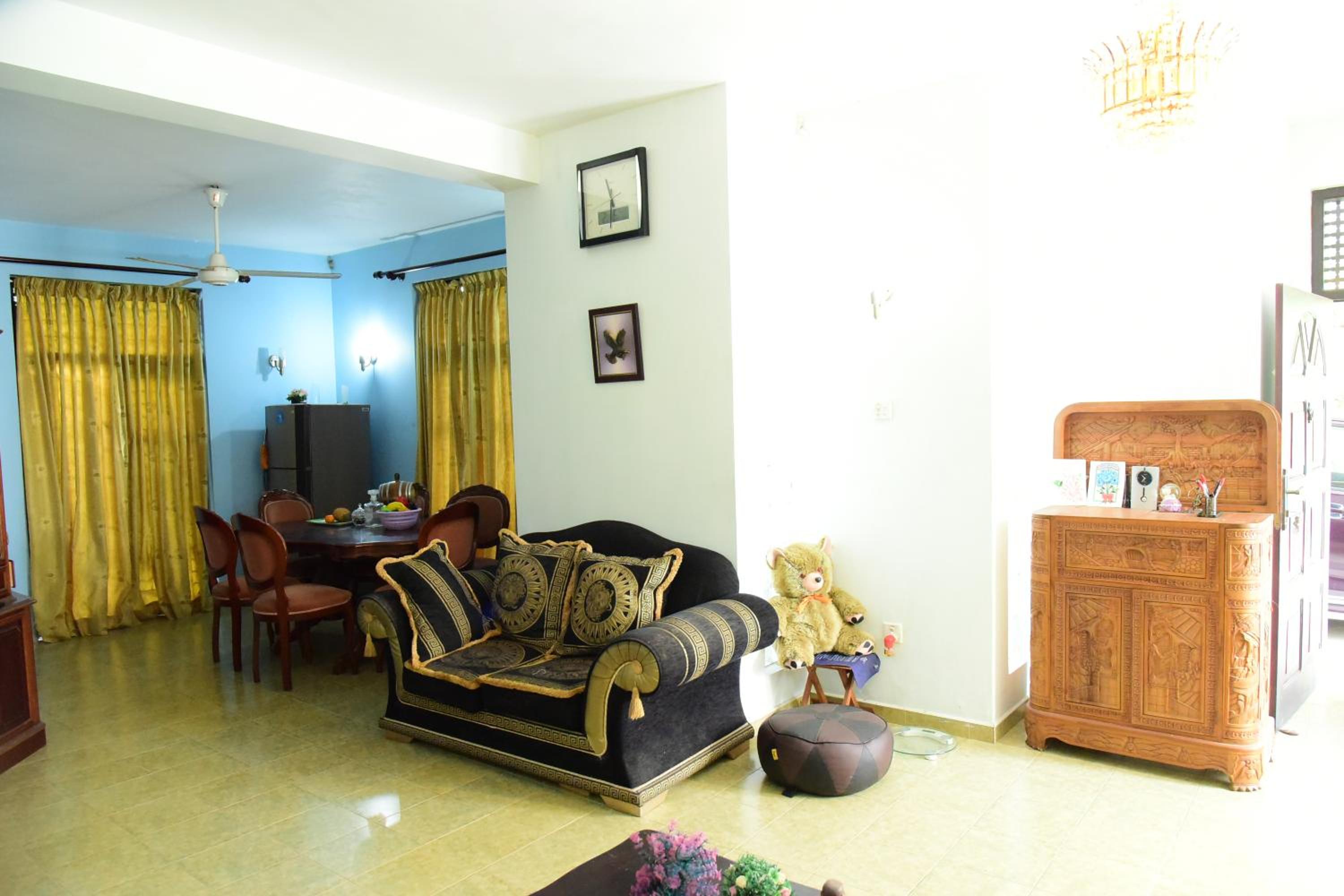 Simlaya Inn view 4