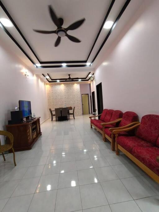 KS Villa Homestay Kuala Kubu Bharu photo 1