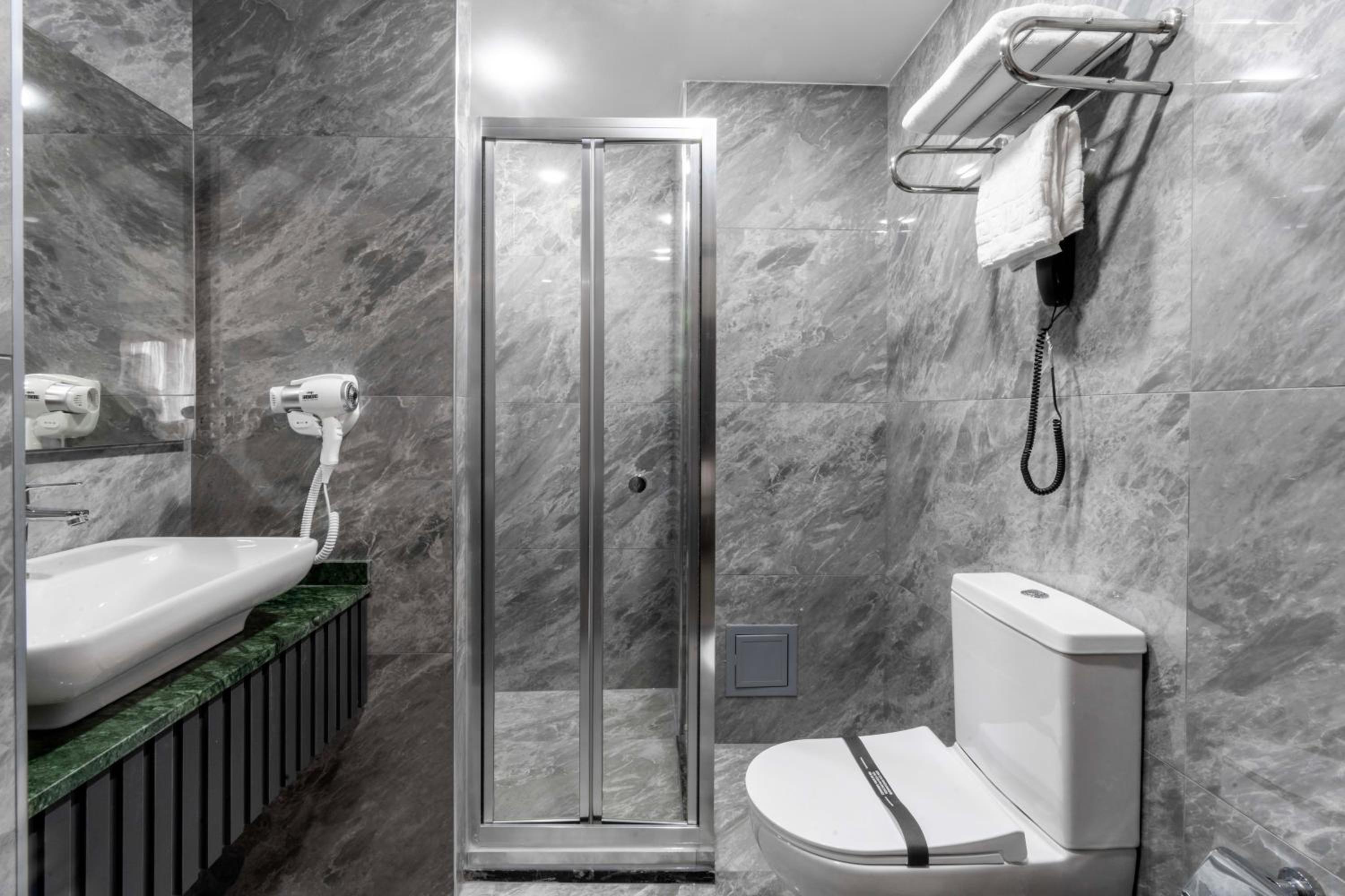 THE BOSFOR OTEL - Image 23