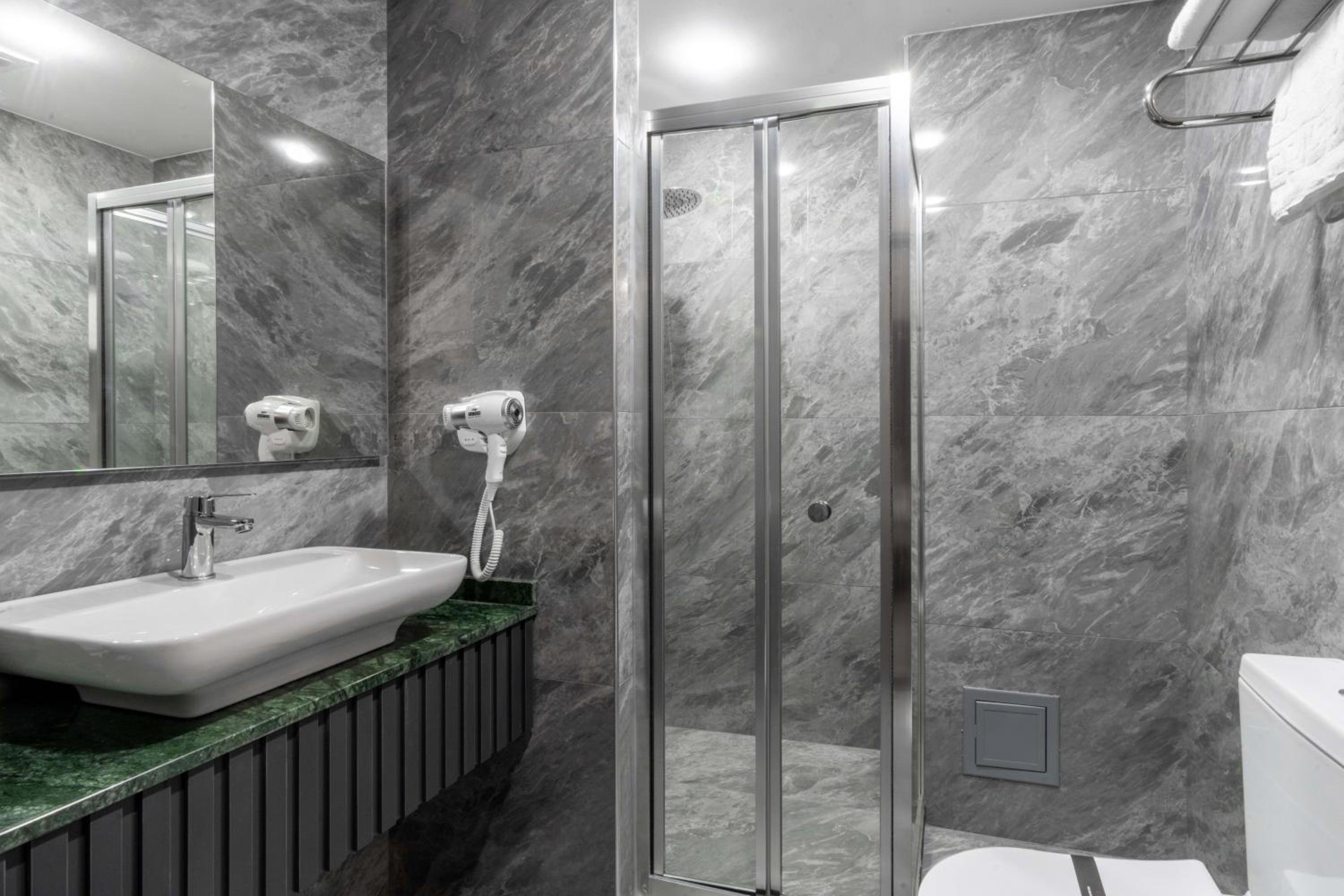 THE BOSFOR OTEL - Image 24