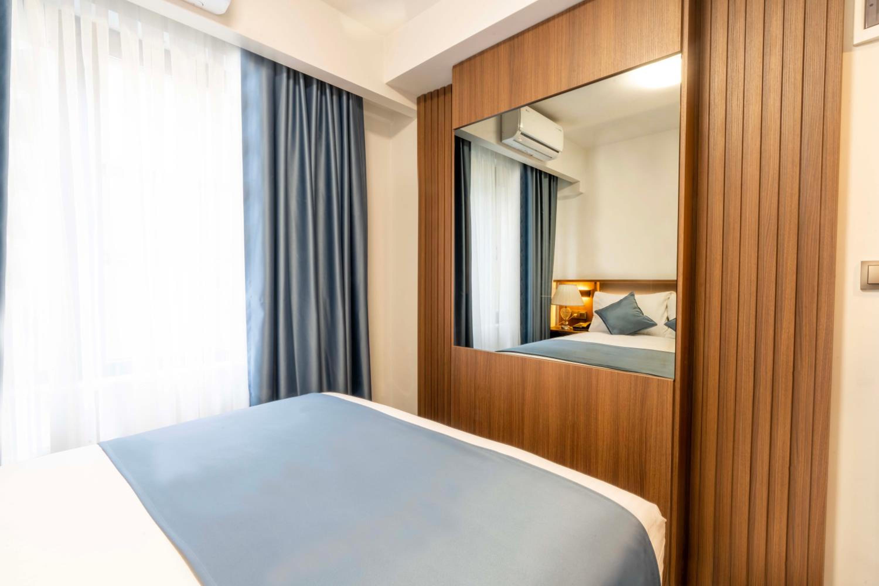 THE BOSFOR OTEL - Image 35