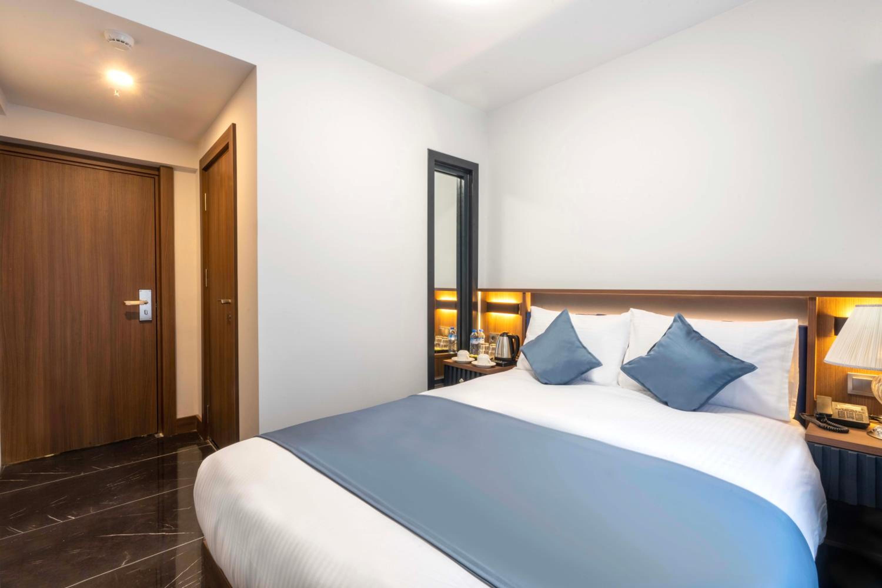 THE BOSFOR OTEL - Image 36