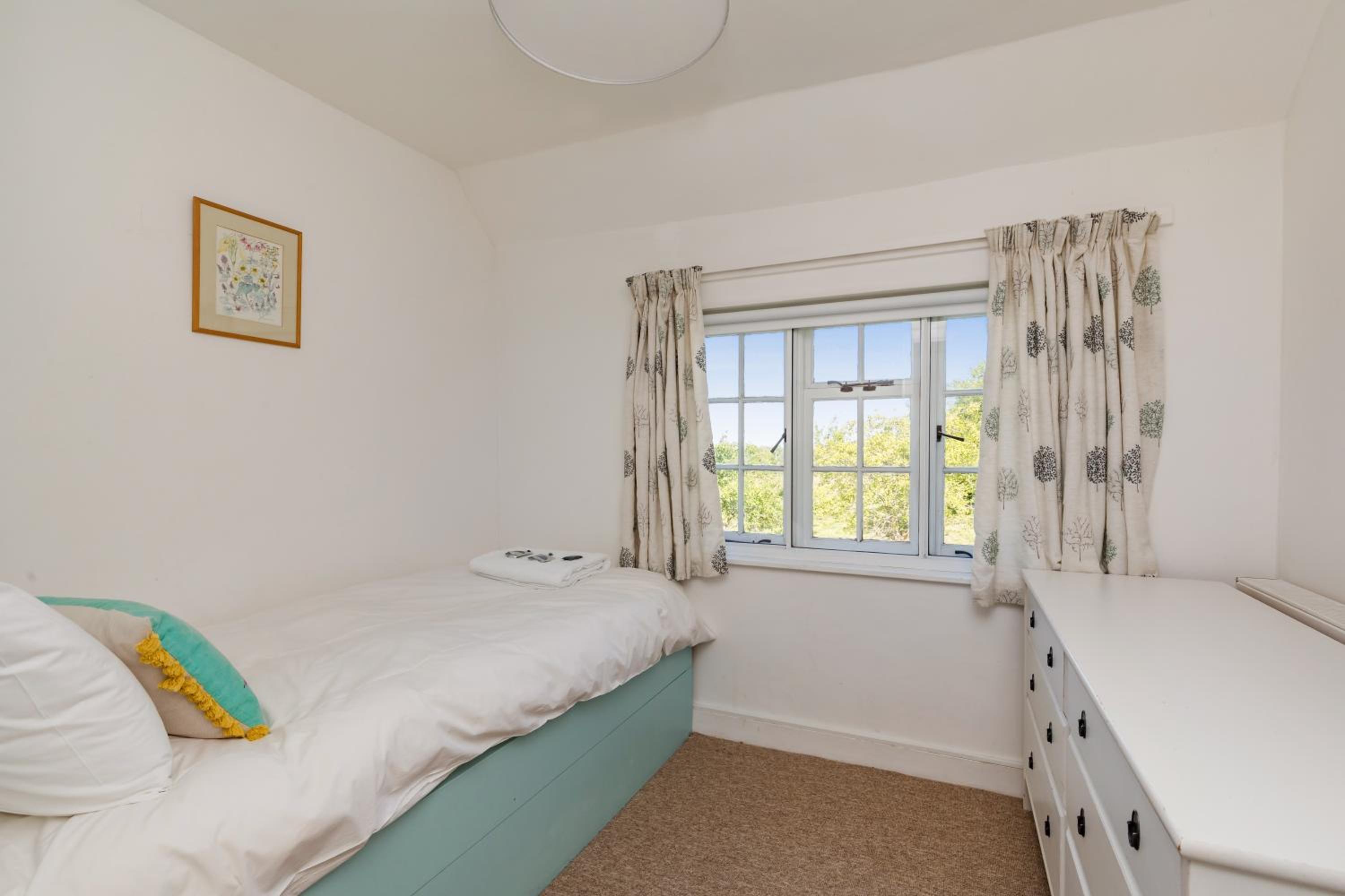 Danny Lodge - Country Cottage Near Brighton by Huluki Sussex Stays