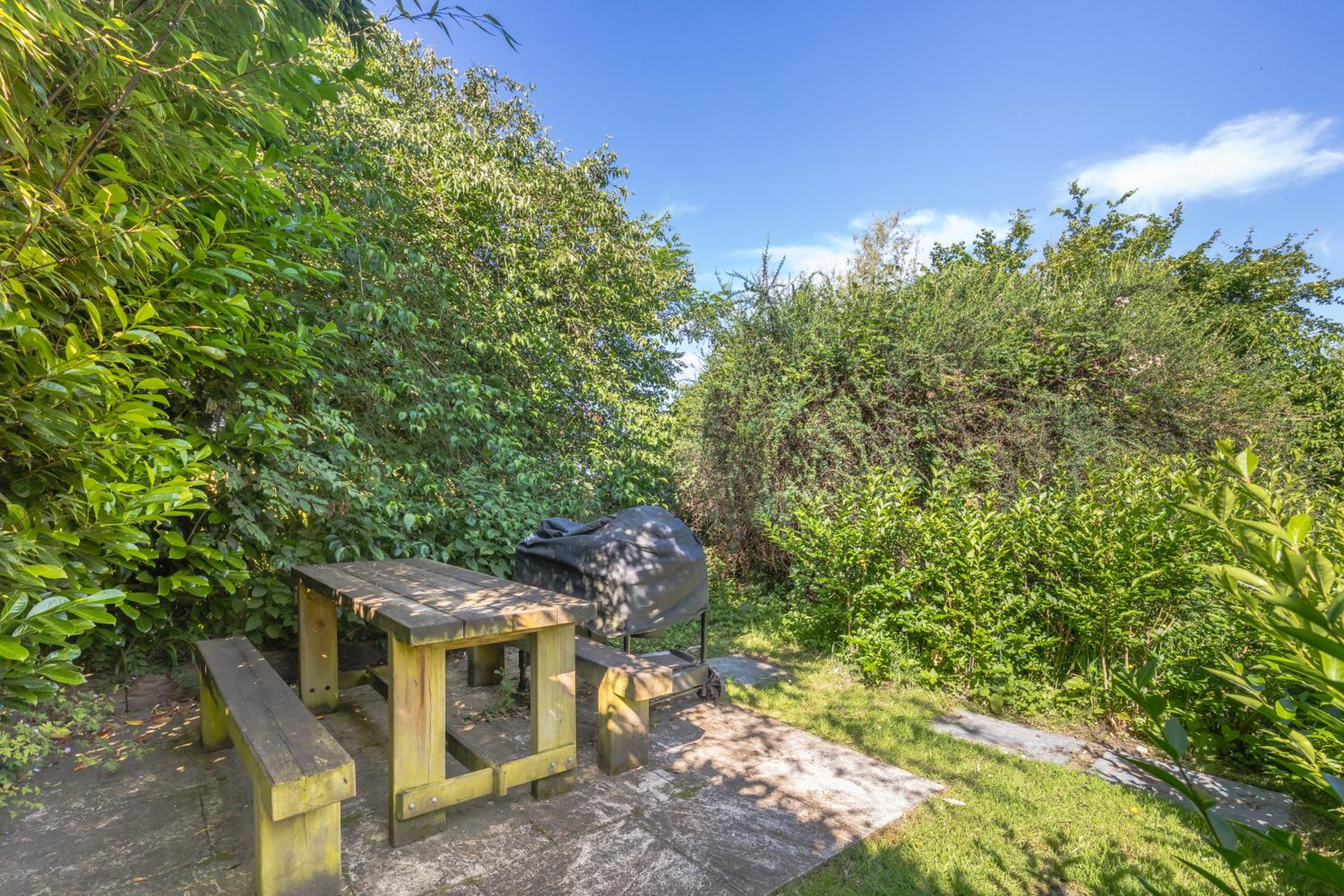 Danny Lodge - Country Cottage Near Brighton by Huluki Sussex Stays, photo 13
