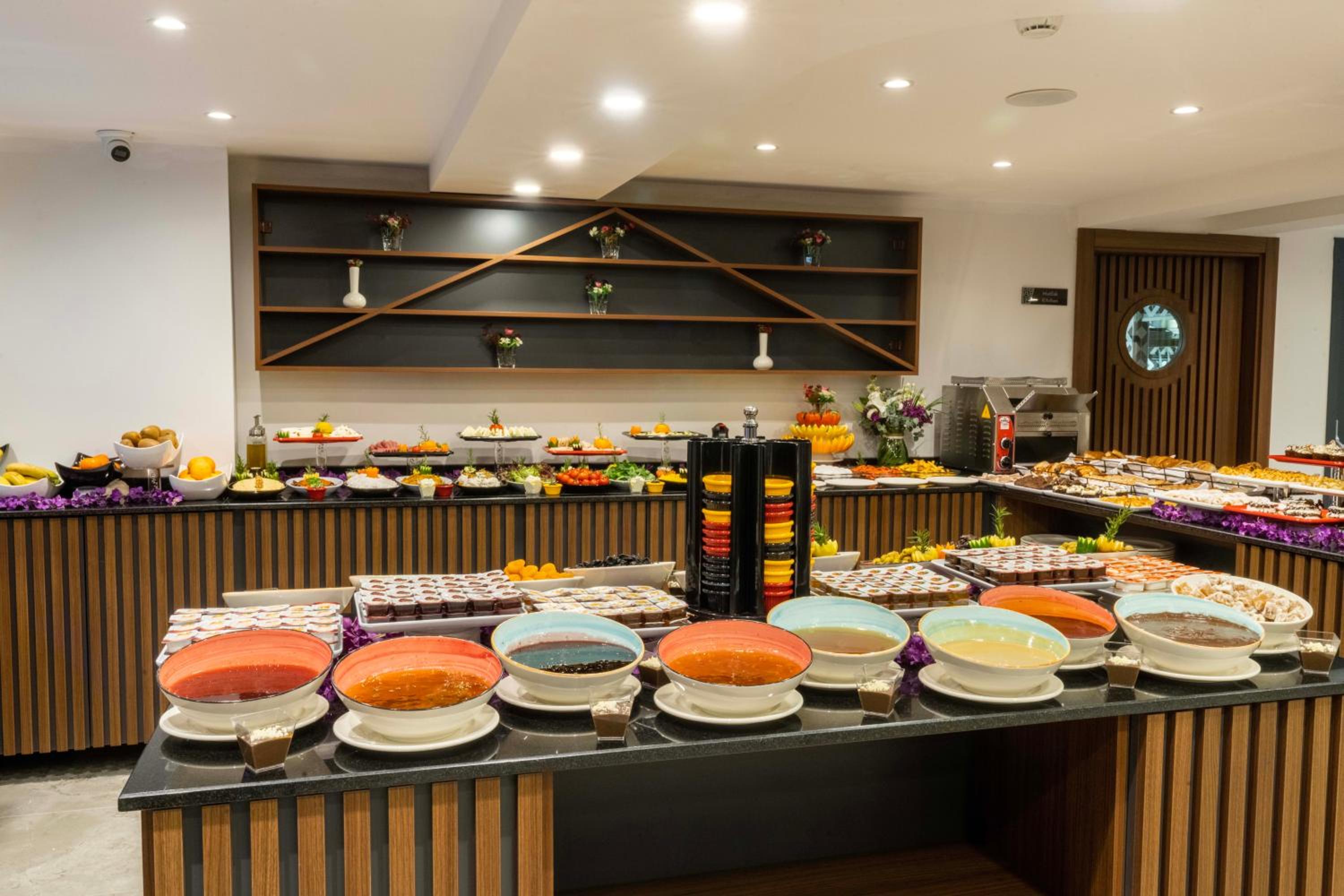 THE BOSFOR OTEL - Image 42