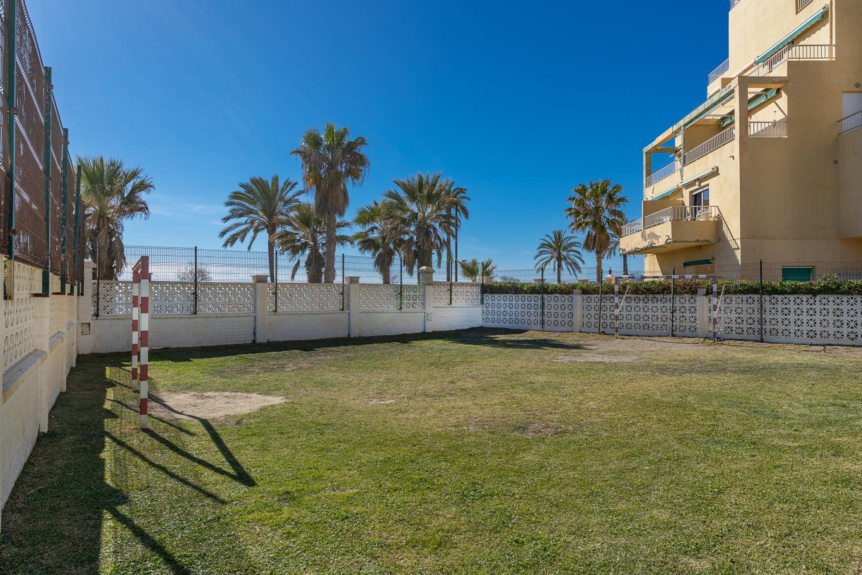 Bonito apartamento frente al mar