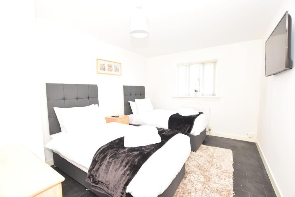 3 Bedroom Apartment in a Quiet Location view 5