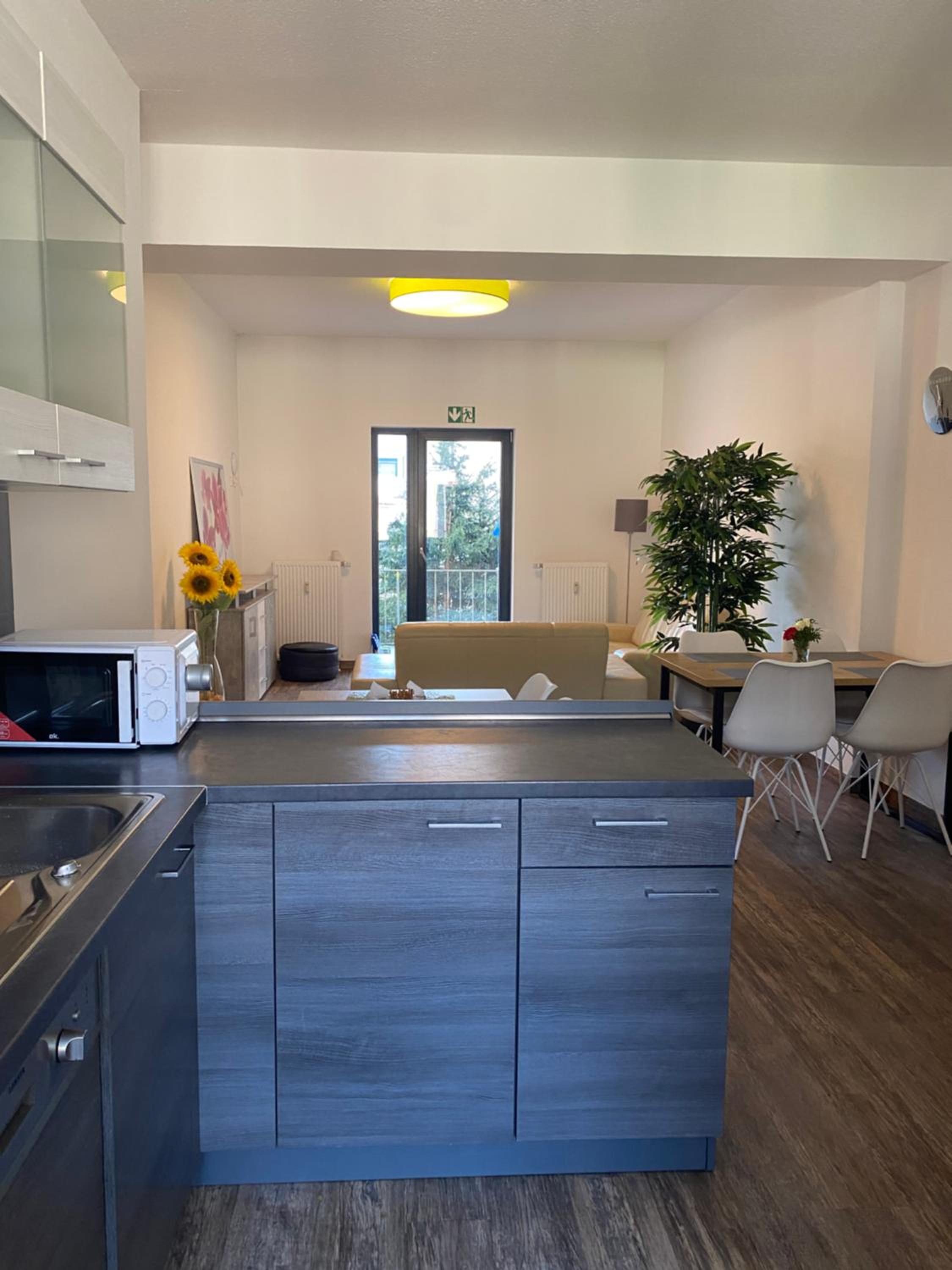 BIELEFELD CITY APARTMENTS - komfortable Einzelzimmer und Doppelzimmer - moderne Badezimmer, schnelles WLAN, Self-Check-In