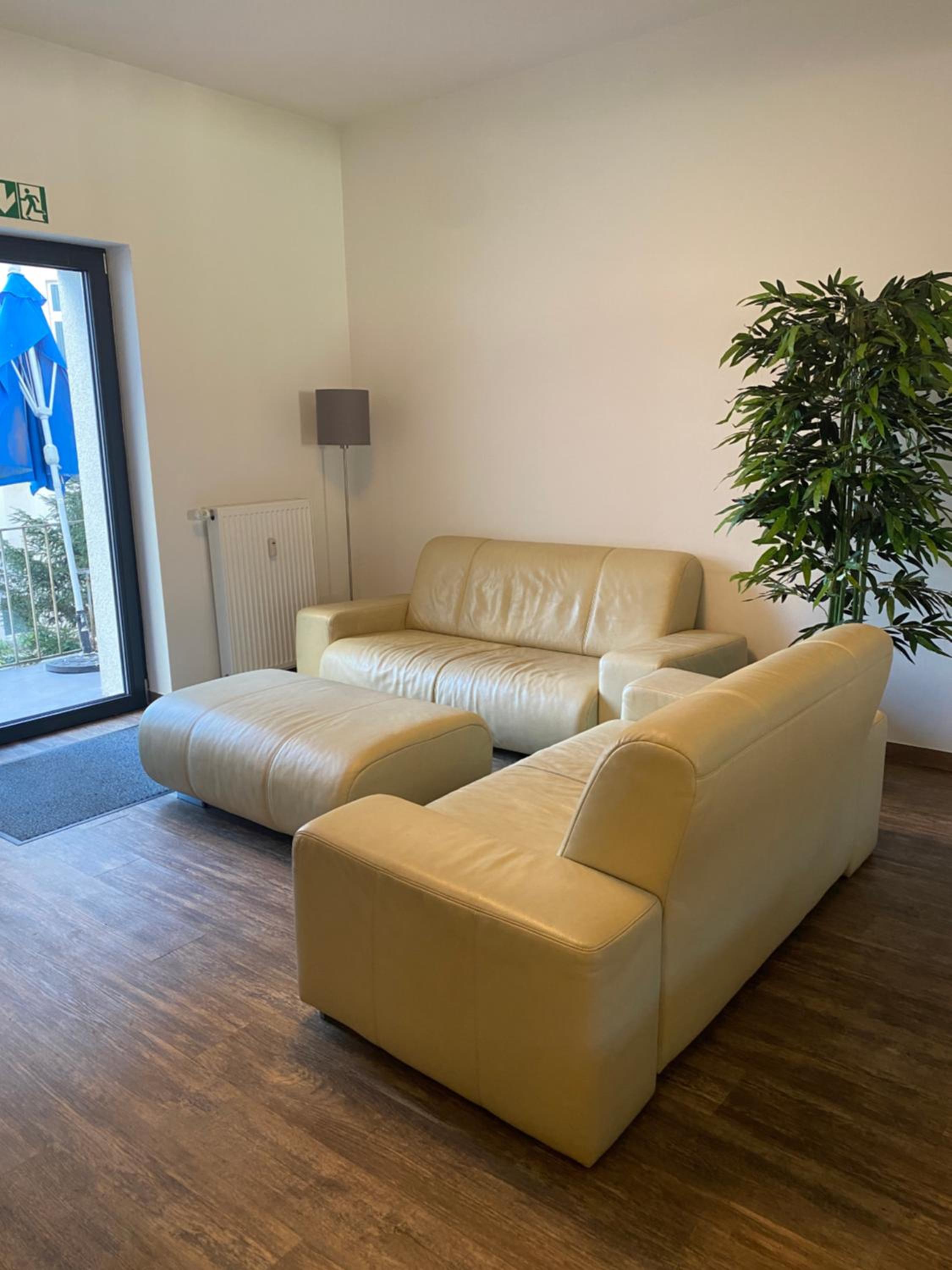 BIELEFELD CITY APARTMENTS - komfortable Einzelzimmer und Doppelzimmer - moderne Badezimmer, schnelles WLAN, Self-Check-In