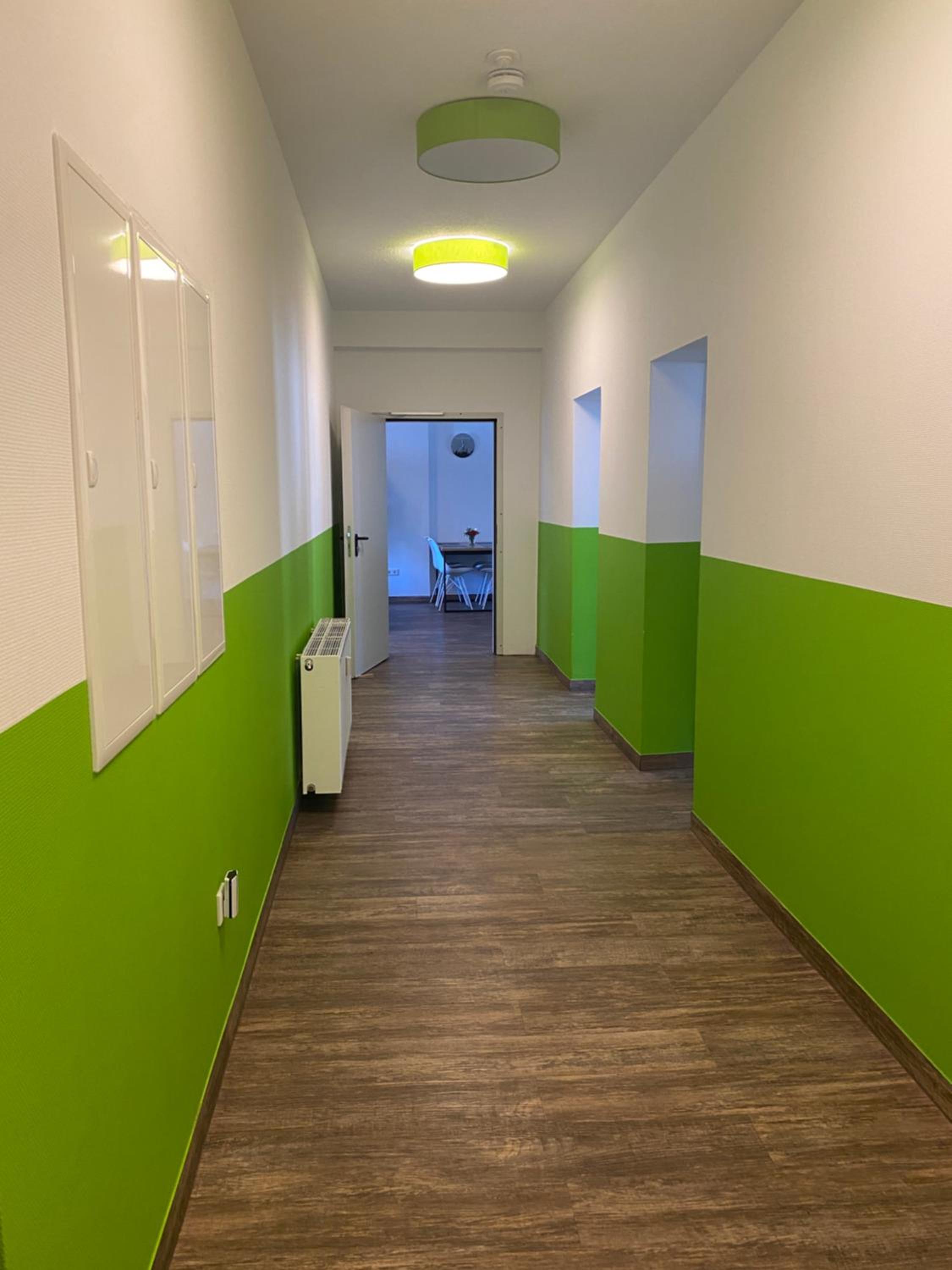BIELEFELD CITY APARTMENTS - komfortable Einzelzimmer und Doppelzimmer - moderne Badezimmer, schnelles WLAN, Self-Check-In