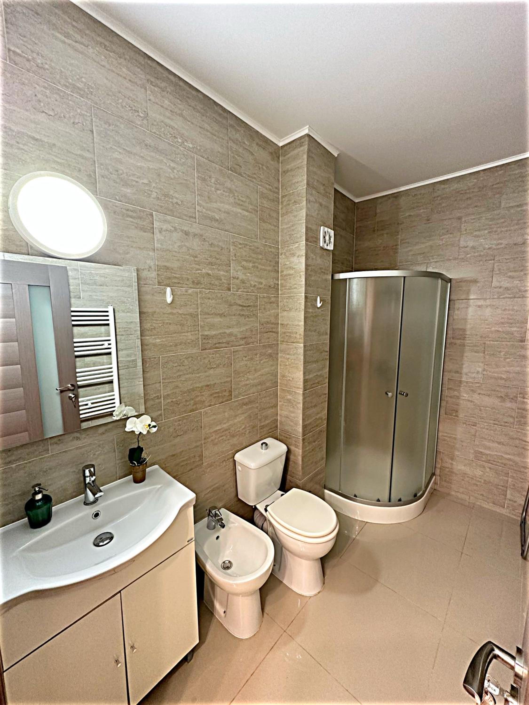 Hezo Sunshine Studio and Apartment view 3