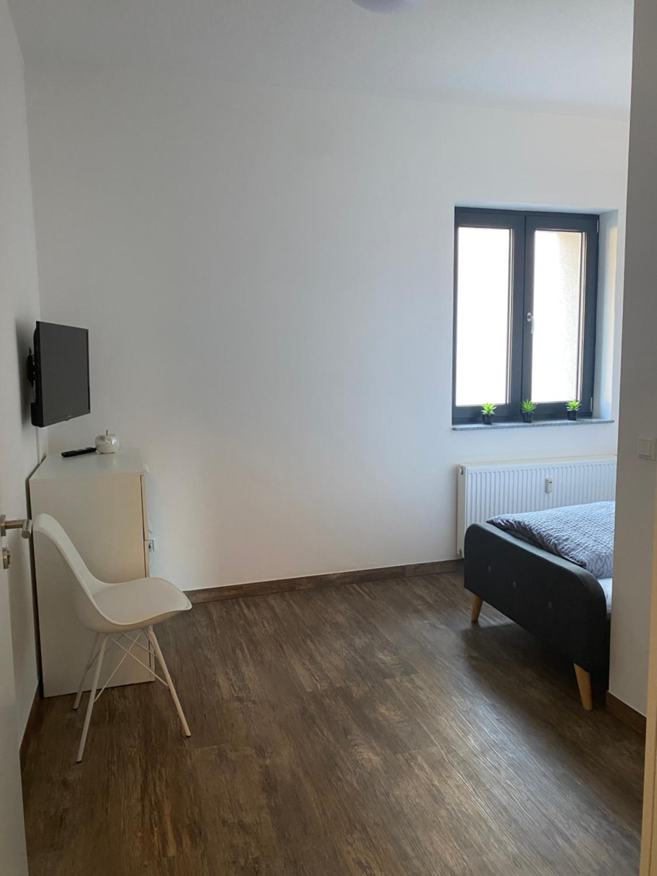 BIELEFELD CITY APARTMENTS - komfortable Einzelzimmer und Doppelzimmer - moderne Badezimmer, schnelles WLAN, Self-Check-In