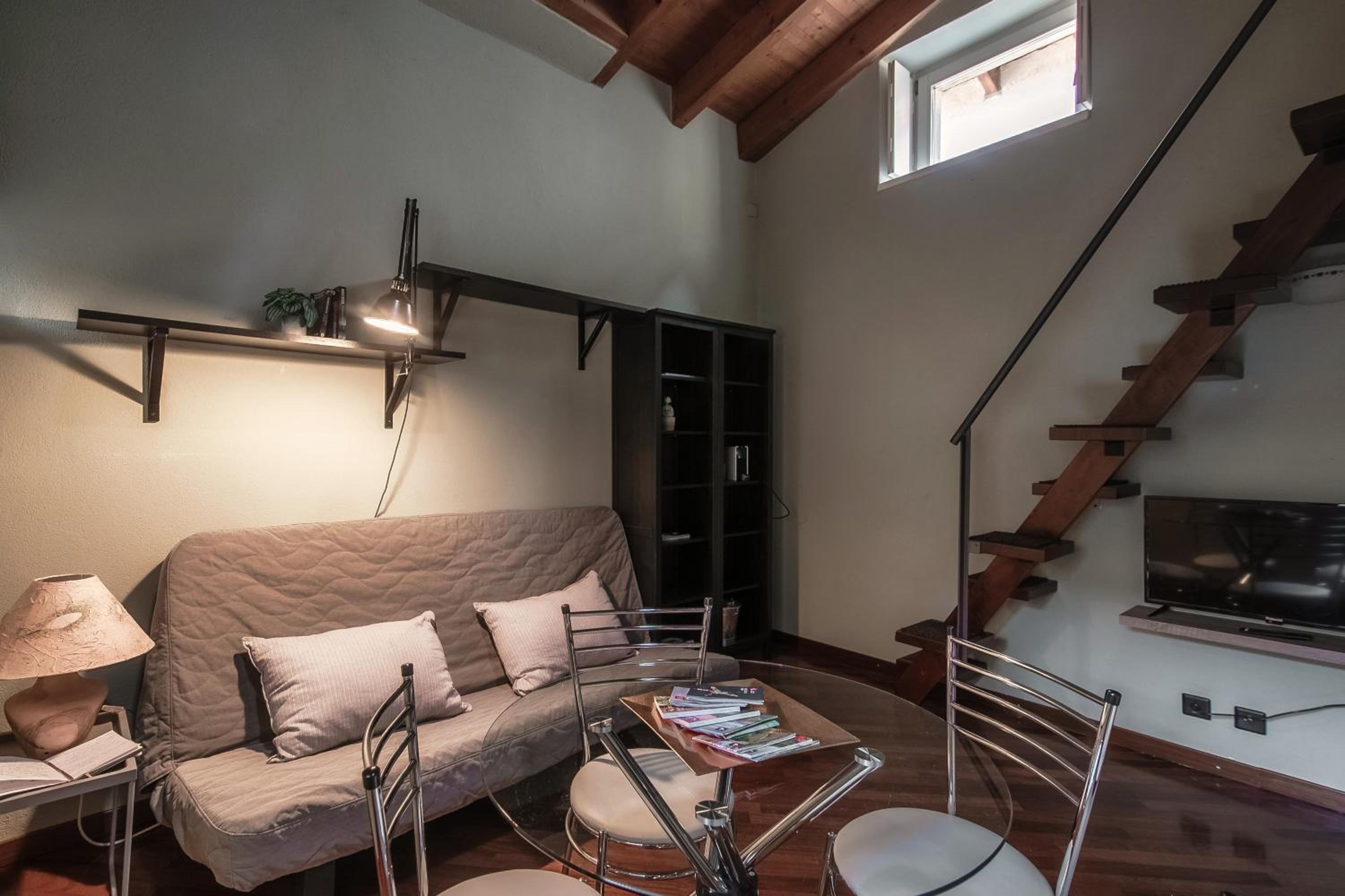 SIN4 Apartments by Quokka 360 - overlooking the lake - FAI heritage in Morcote