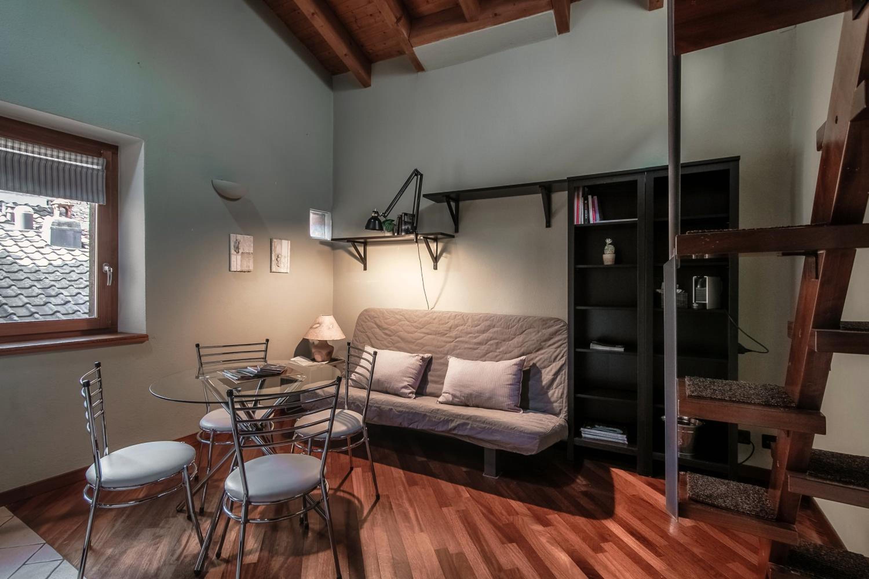 SIN4 Apartments by Quokka 360 - overlooking the lake - FAI heritage in Morcote