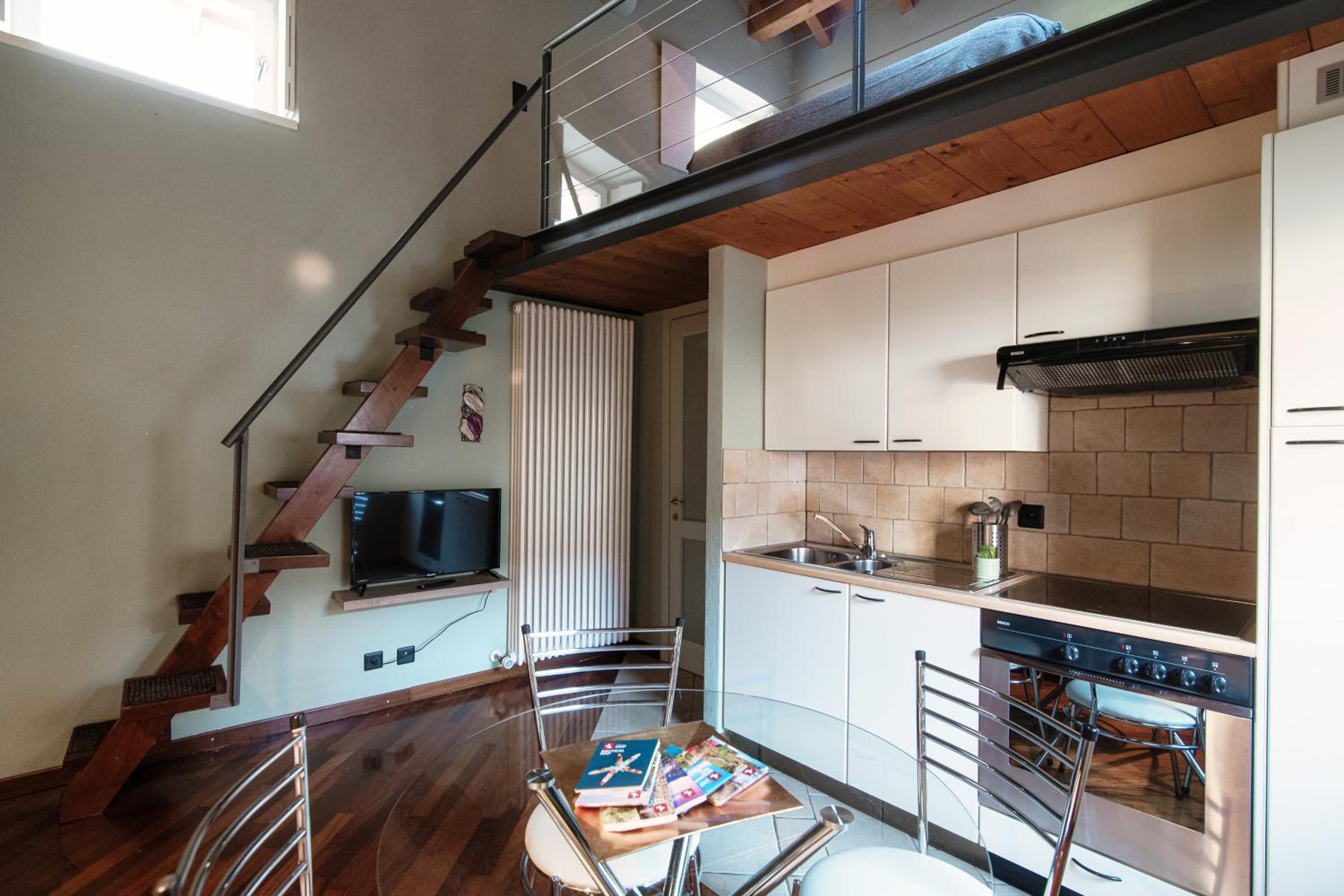 SIN4 Apartments by Quokka 360 - overlooking the lake - FAI heritage in Morcote