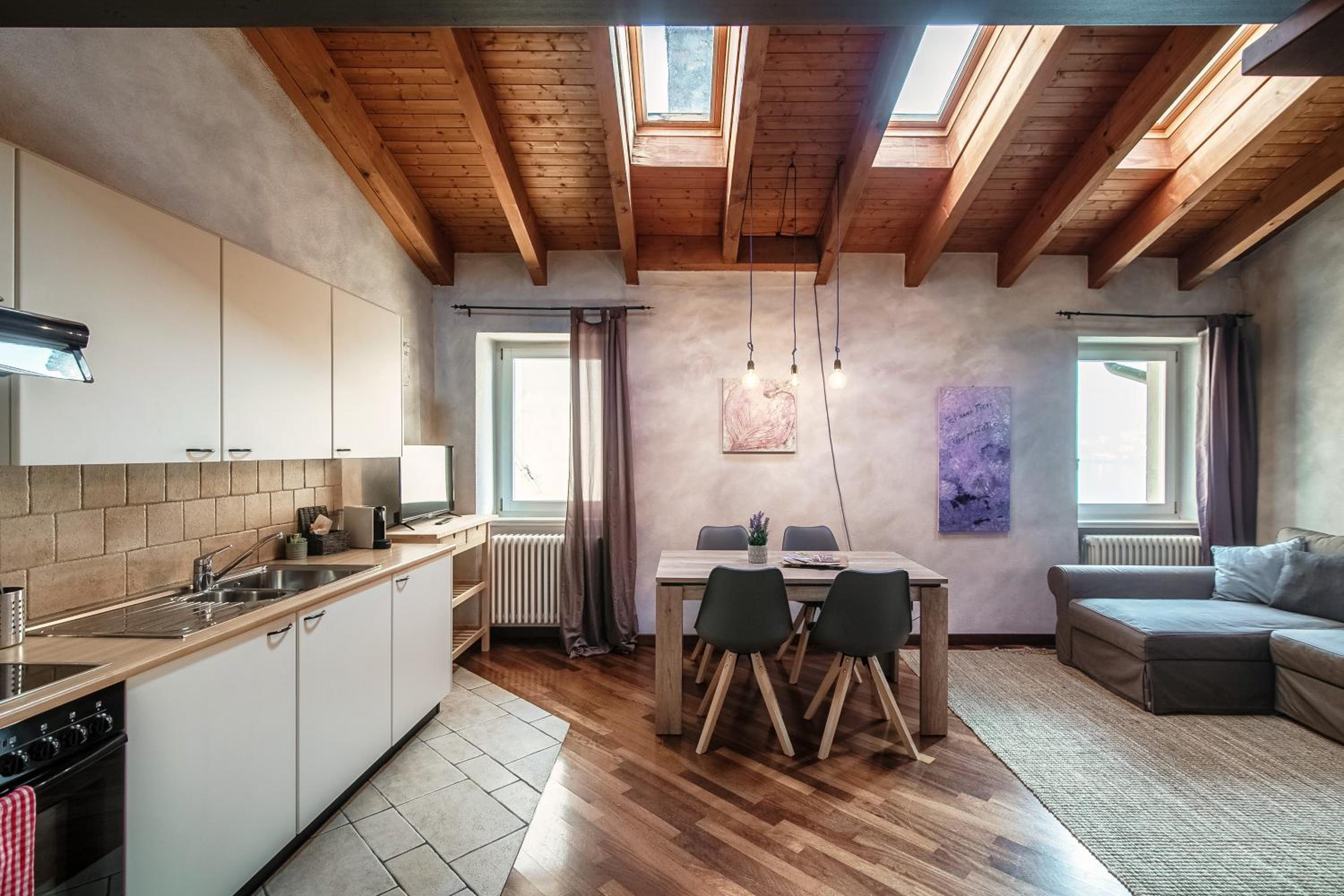 SIN4 Apartments by Quokka 360 - overlooking the lake - FAI heritage in Morcote