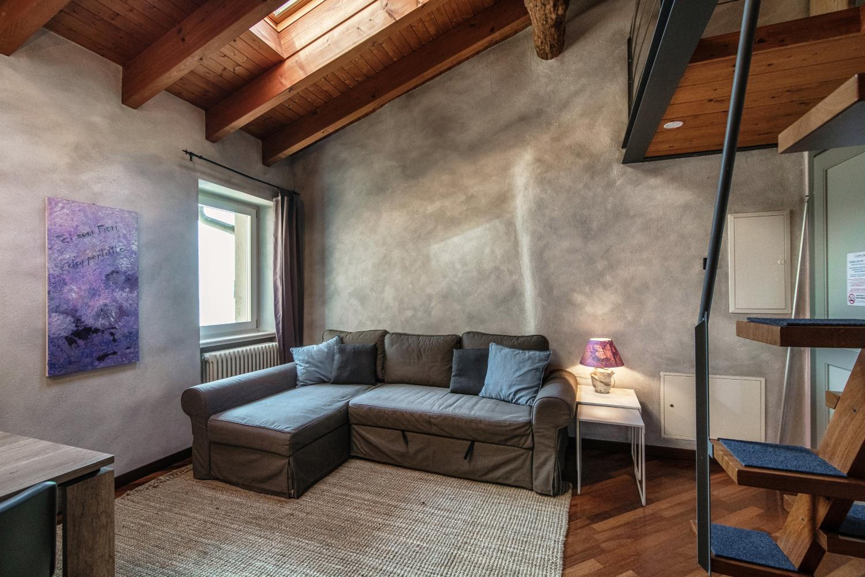 SIN4 Apartments by Quokka 360 - overlooking the lake - FAI heritage in Morcote