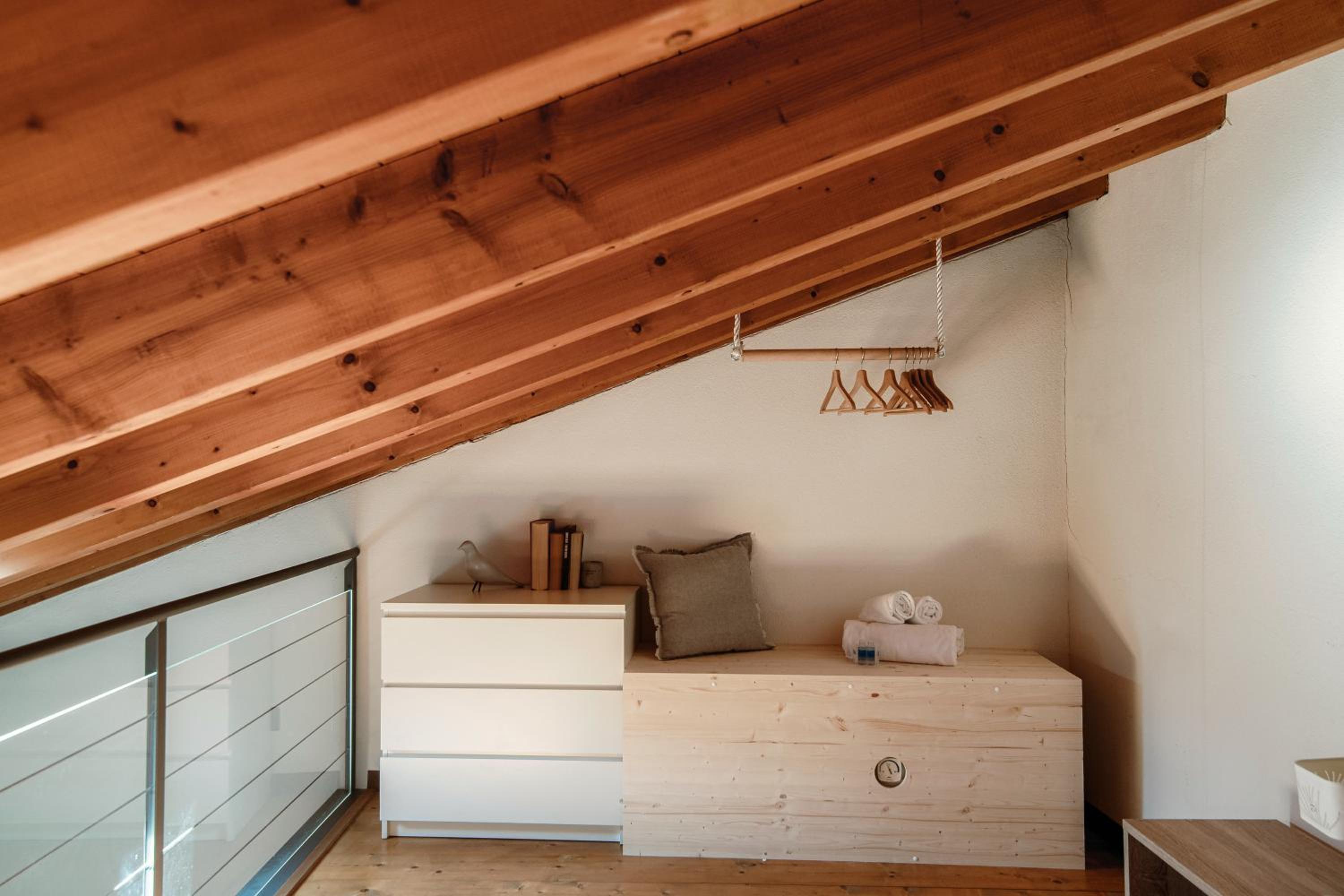 SIN4 Apartments by Quokka 360 - overlooking the lake - FAI heritage in Morcote