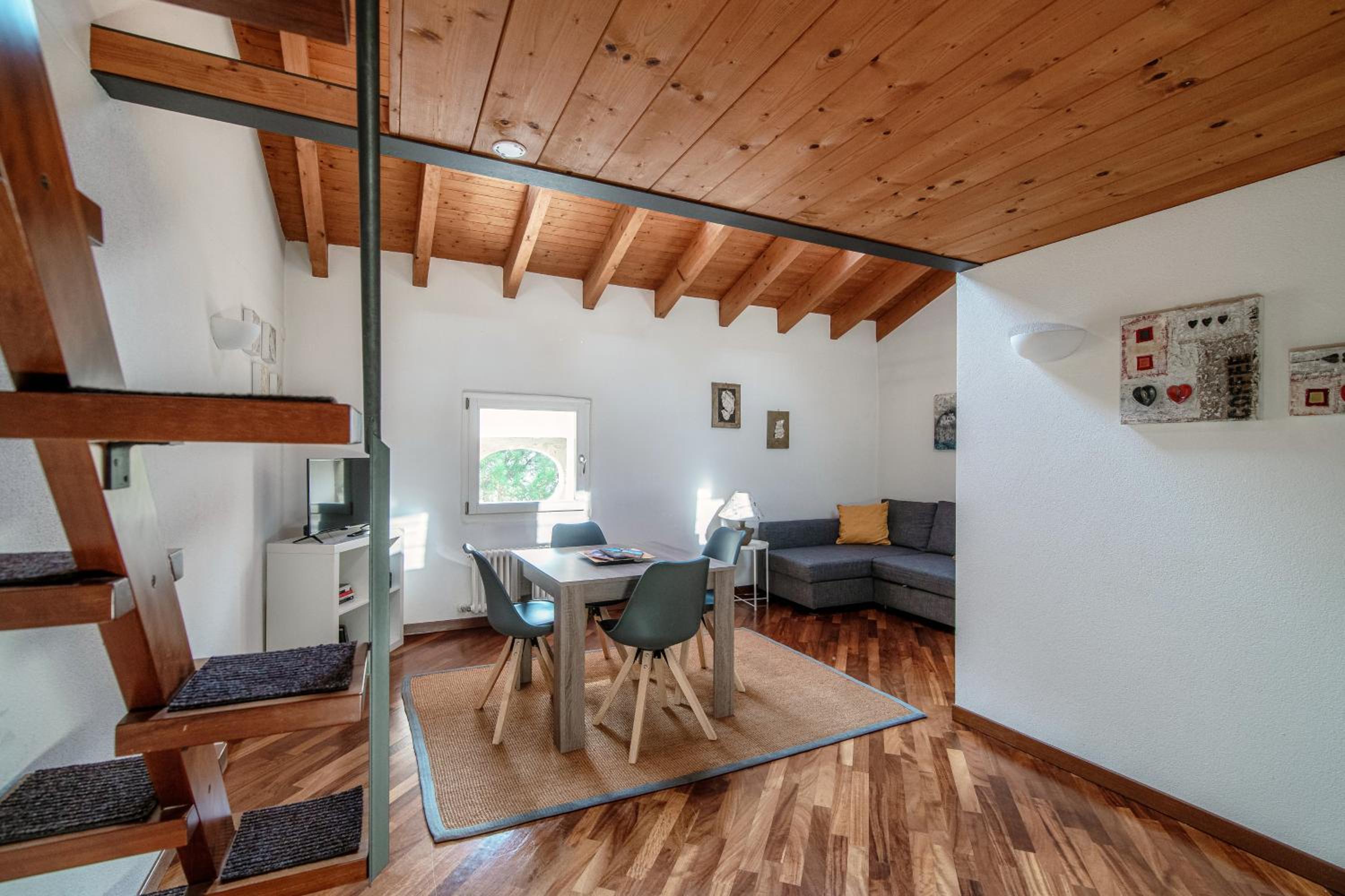 SIN4 Apartments by Quokka 360 - overlooking the lake - FAI heritage in Morcote