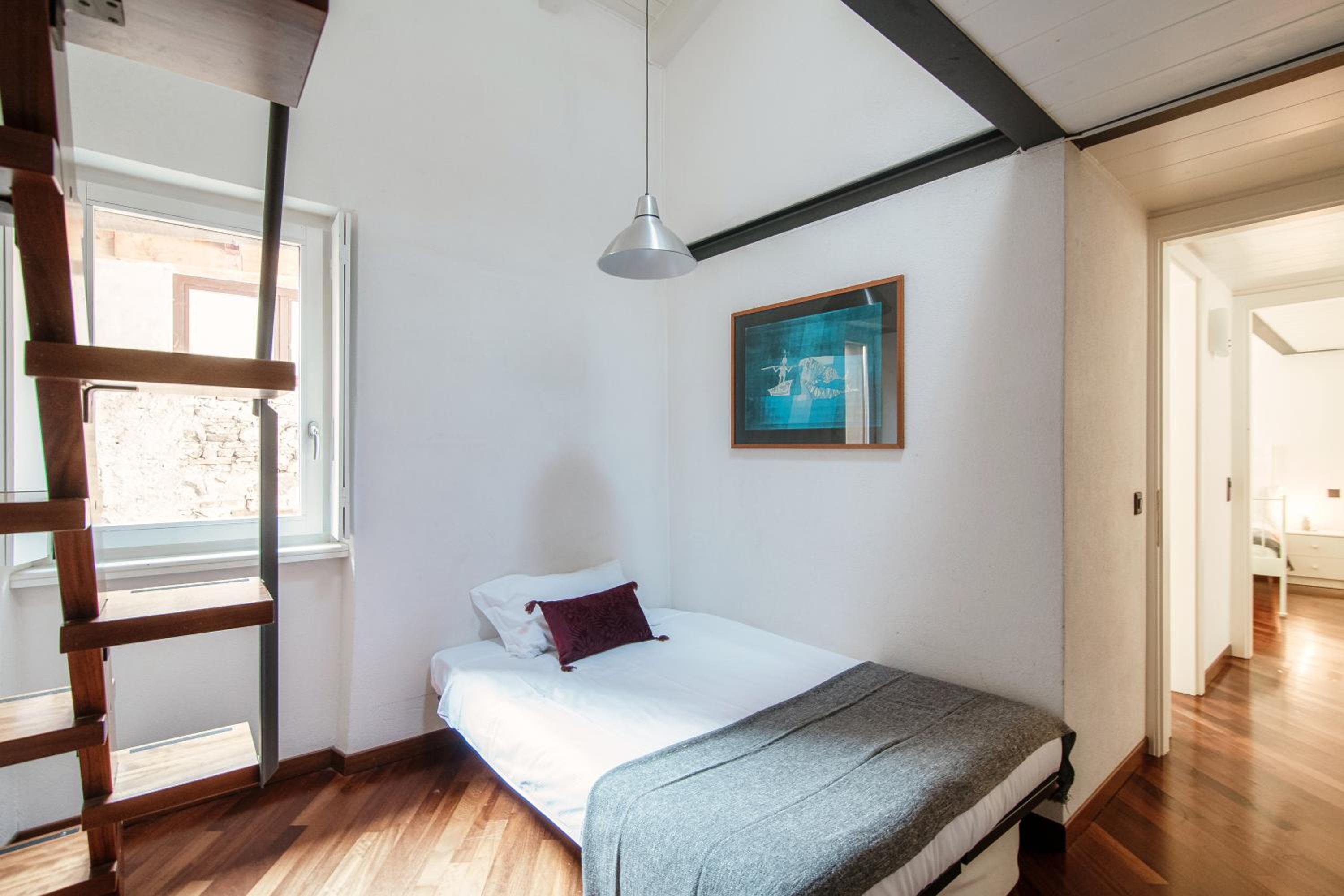 SIN4 Apartments by Quokka 360 - overlooking the lake - FAI heritage in Morcote
