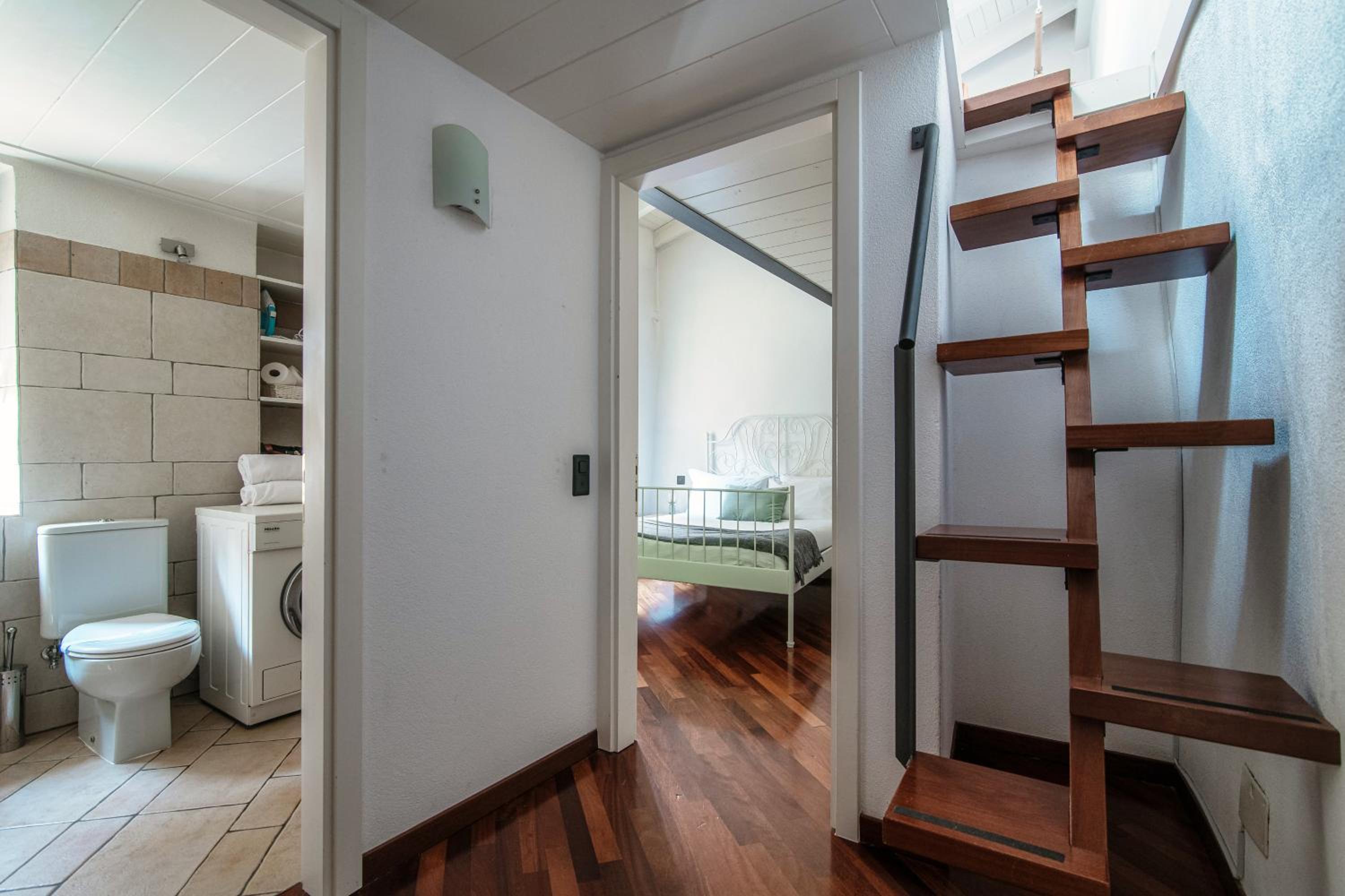 SIN4 Apartments by Quokka 360 - overlooking the lake - FAI heritage in Morcote