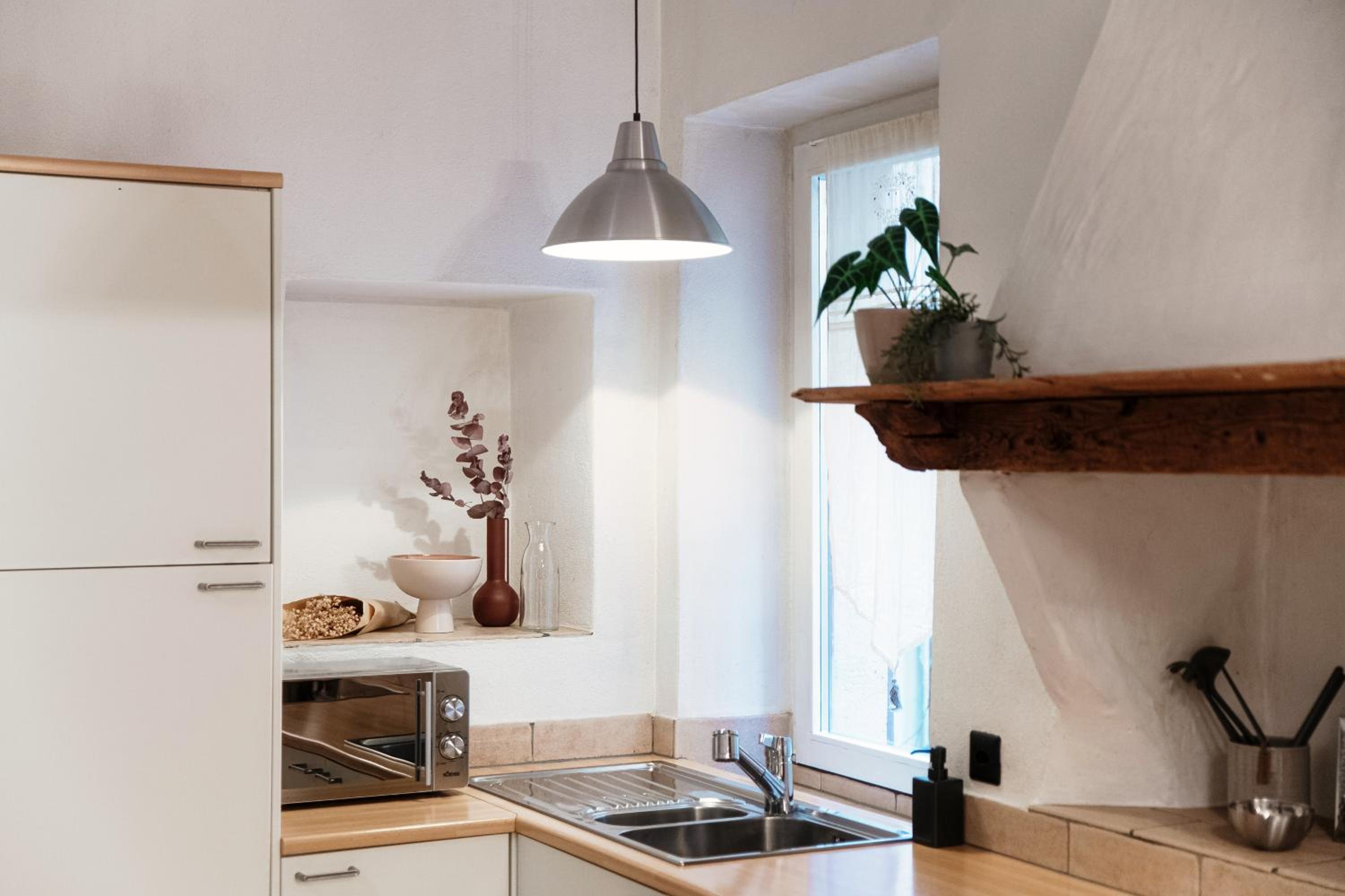 SIN4 Apartments by Quokka 360 - overlooking the lake - FAI heritage in Morcote