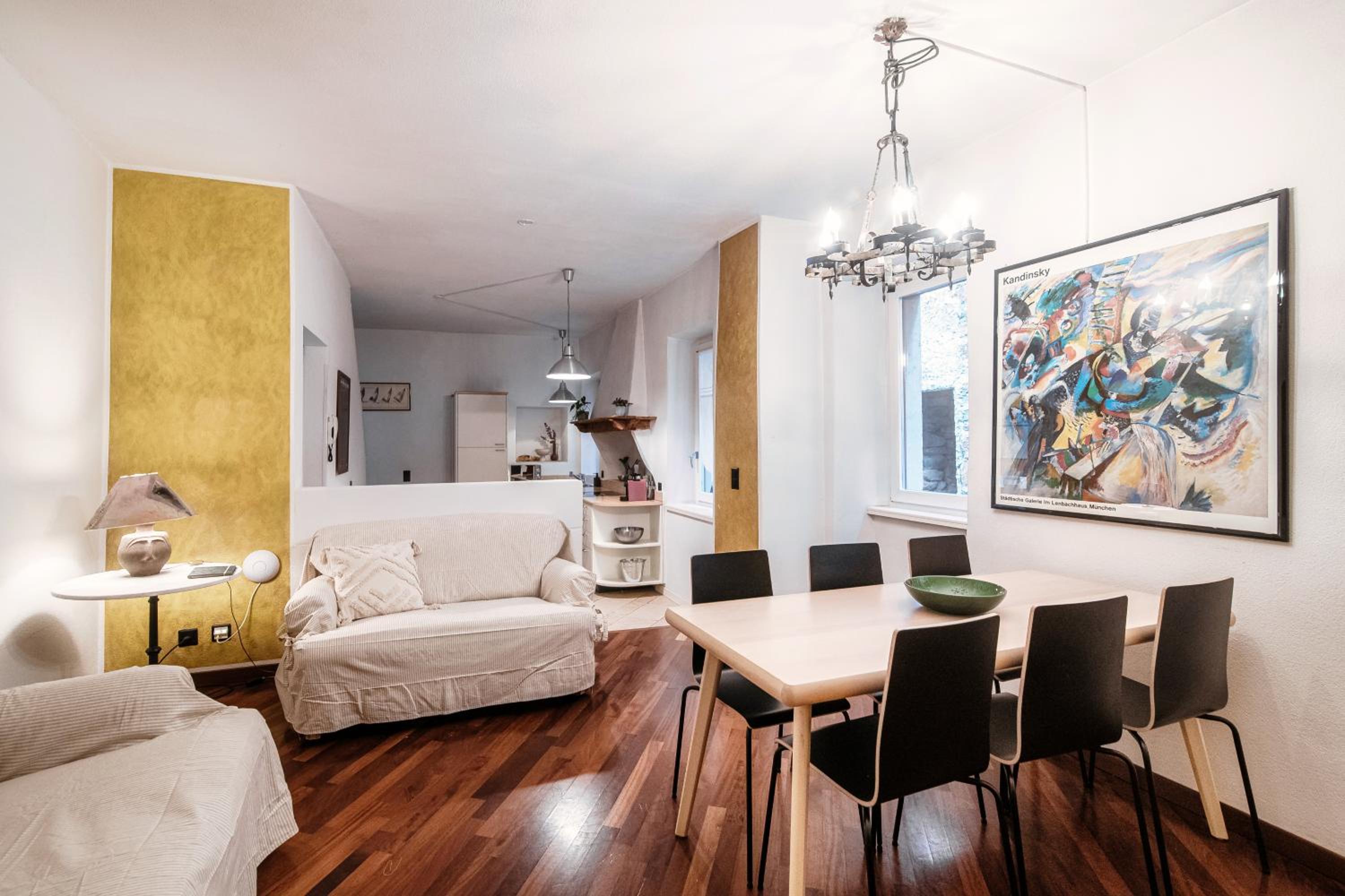 SIN4 Apartments by Quokka 360 - overlooking the lake - FAI heritage in Morcote