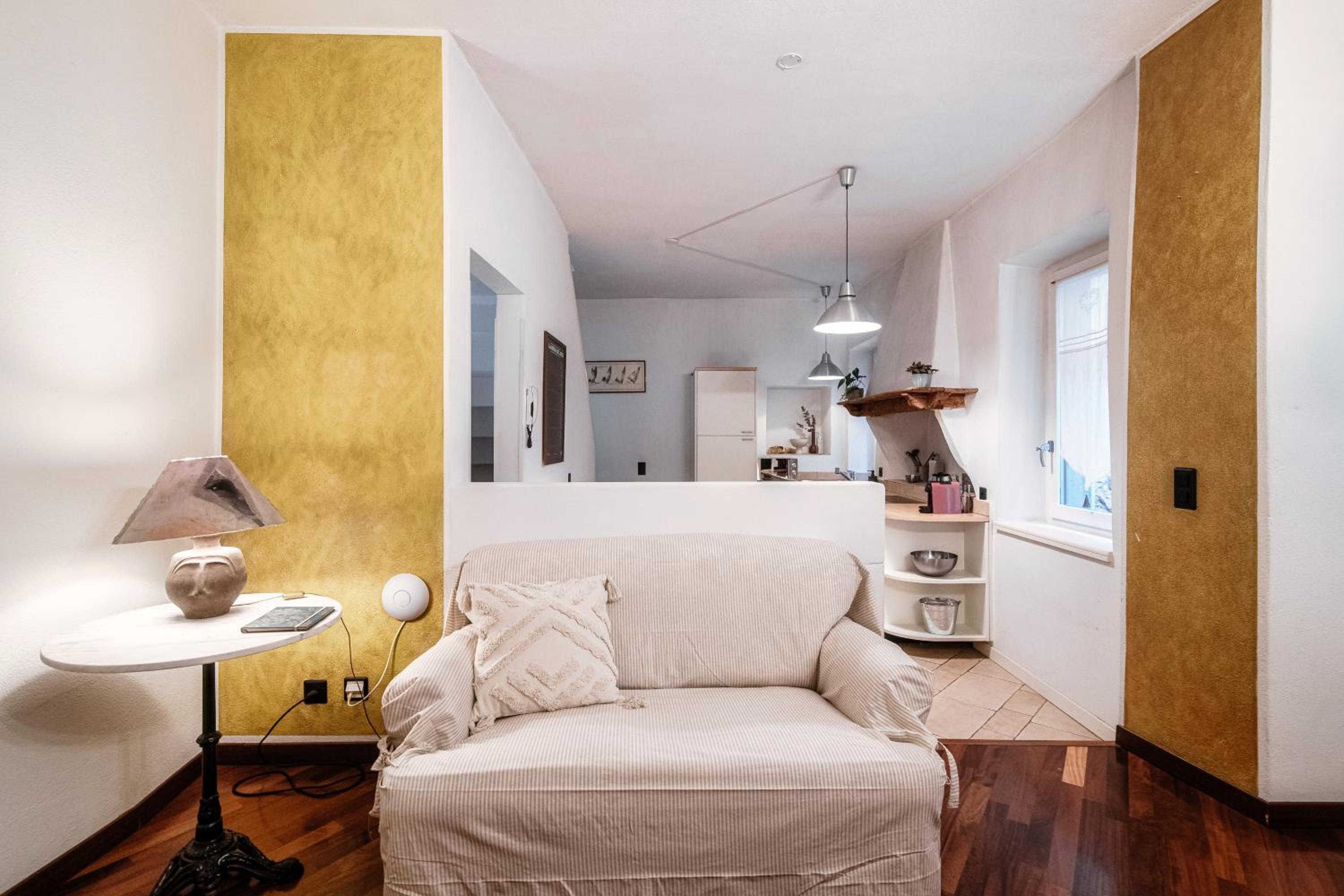 SIN4 Apartments by Quokka 360 - overlooking the lake - FAI heritage in Morcote