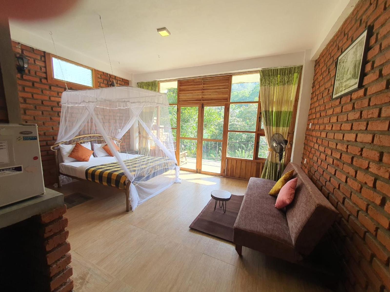 Ayubo Ella - Bed & Breakfast