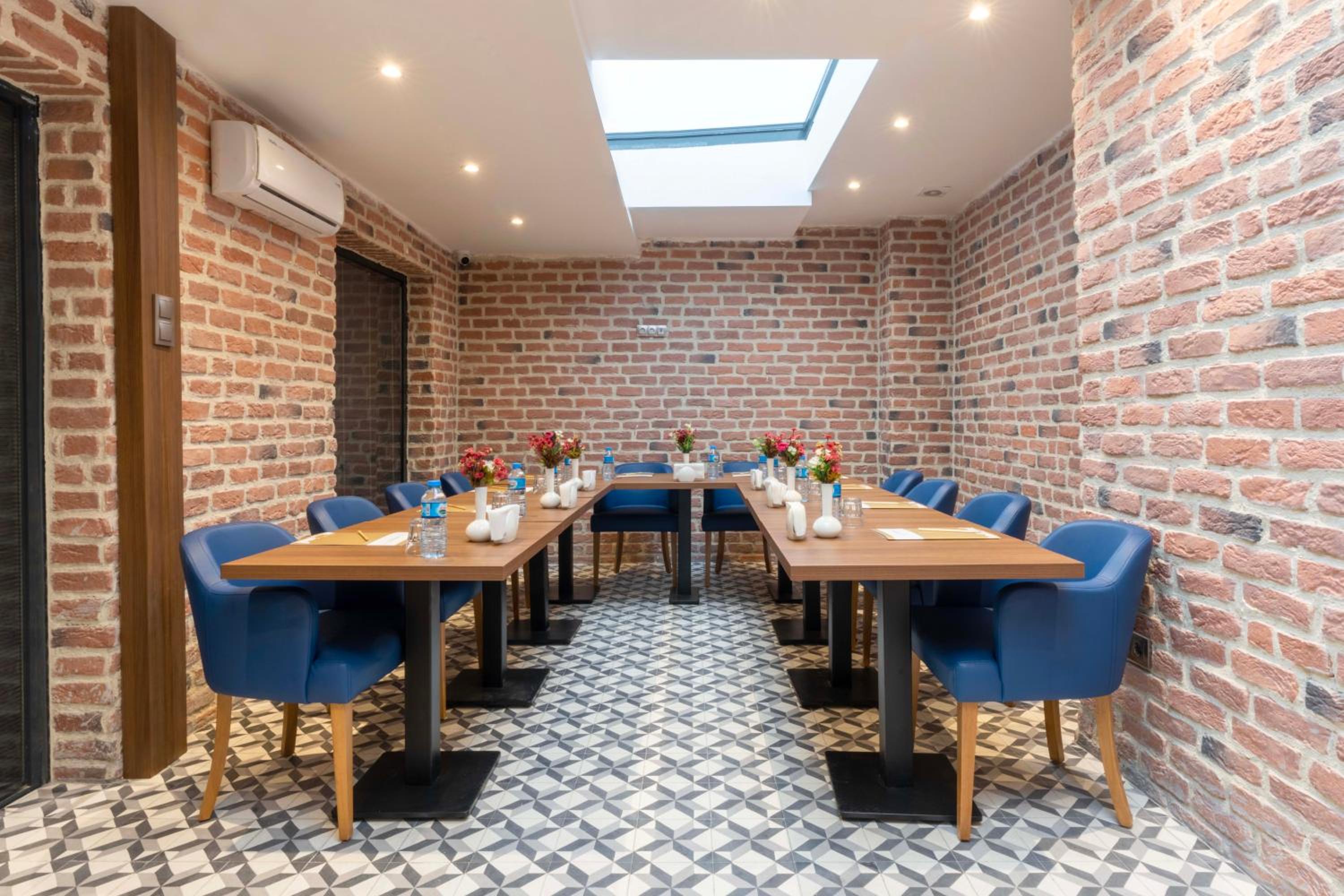 THE BOSFOR OTEL - Image 5