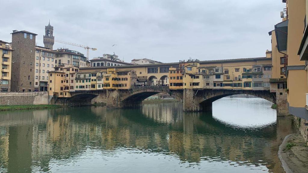 The secret window on the river Arno