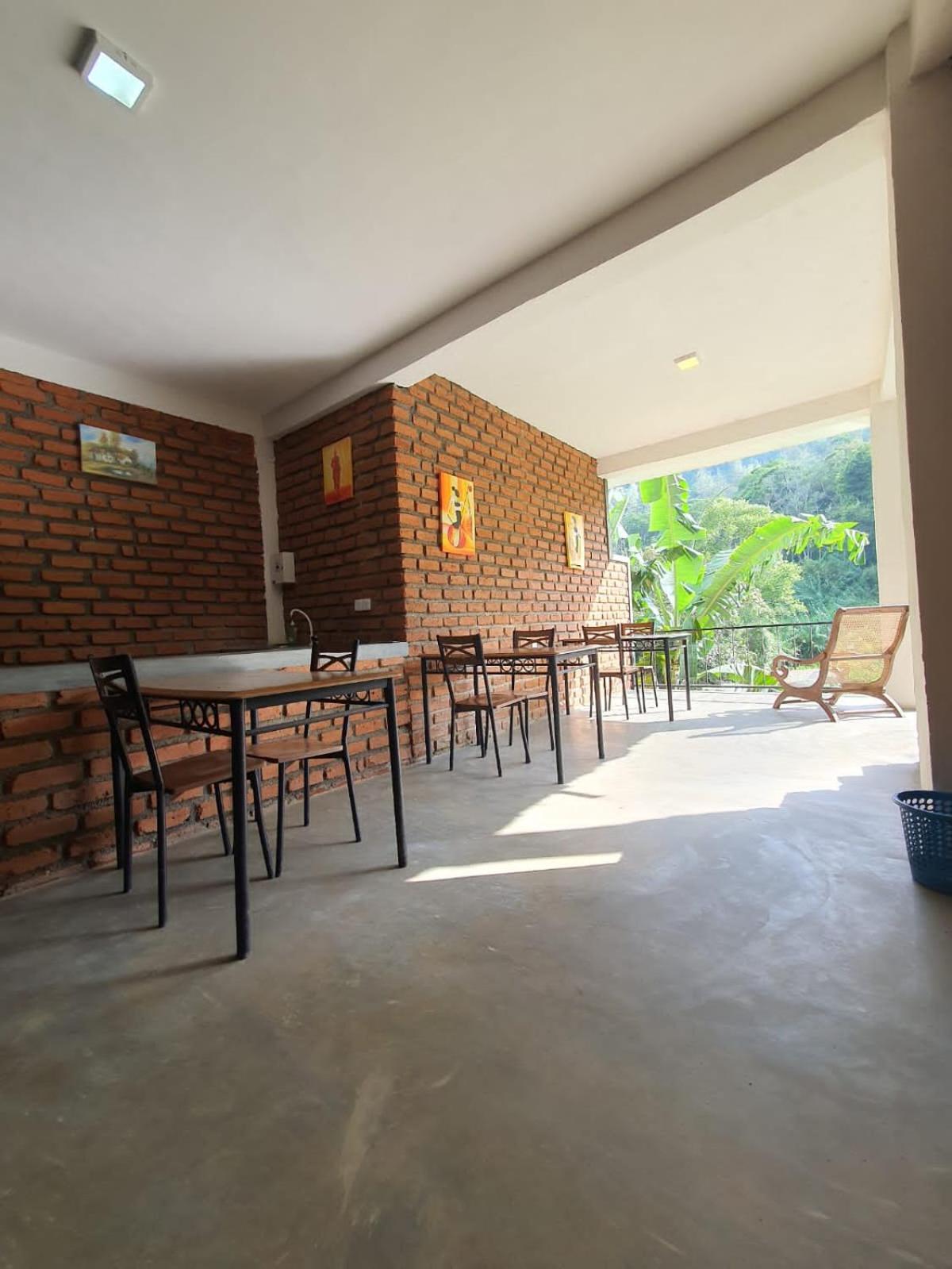 Ayubo Ella - Bed & Breakfast